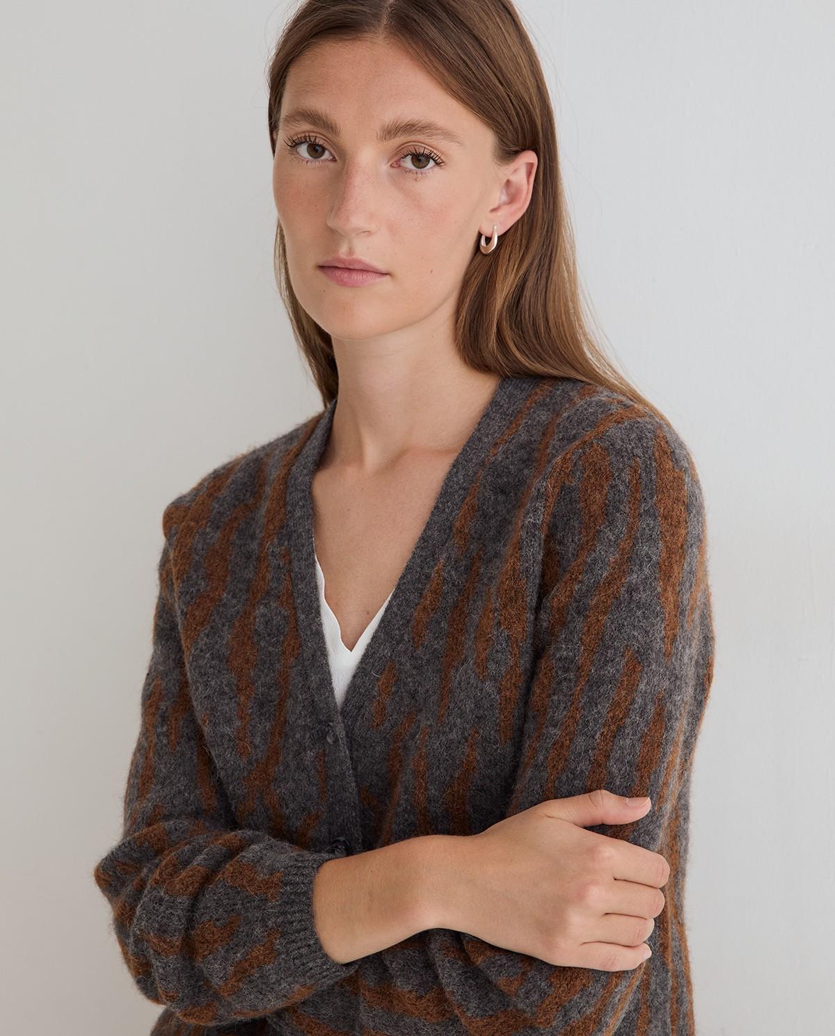 Imagen 2 de Cárdigan de punto jacquard de mujer con cuello pico - Yerse - Gris Gris