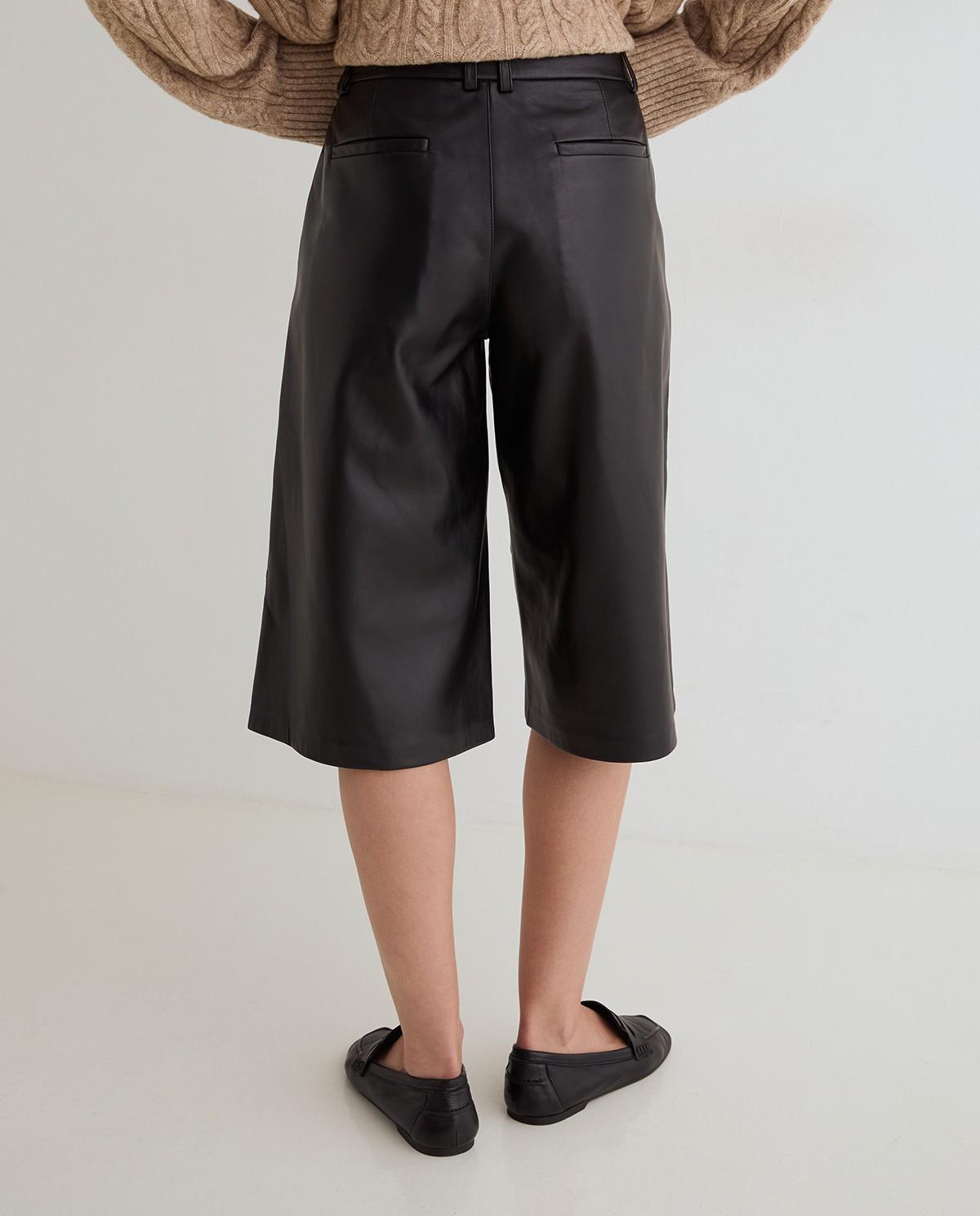 Bermuda de mujer en piel con pinzas delanteras - Yerse - Negro Negro-4