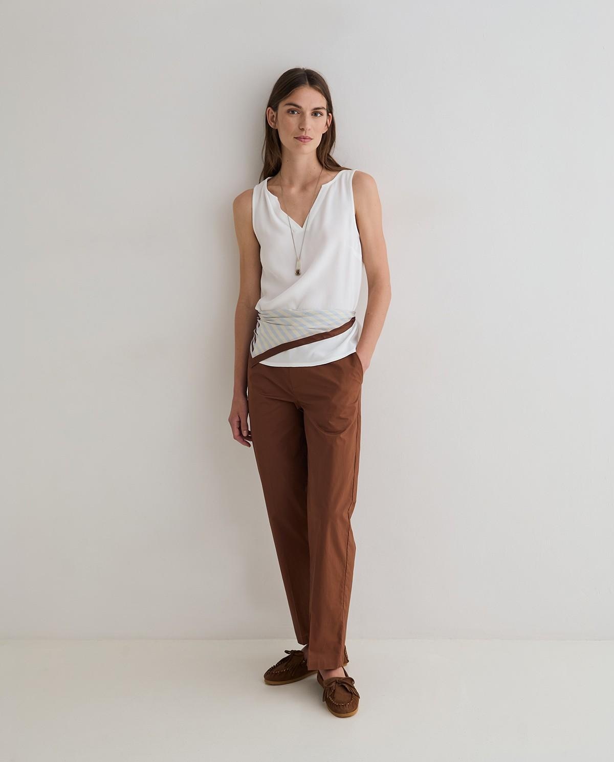 Top de mujer fluido sin mangas con escote pico - Yerse - Natural Natural-4