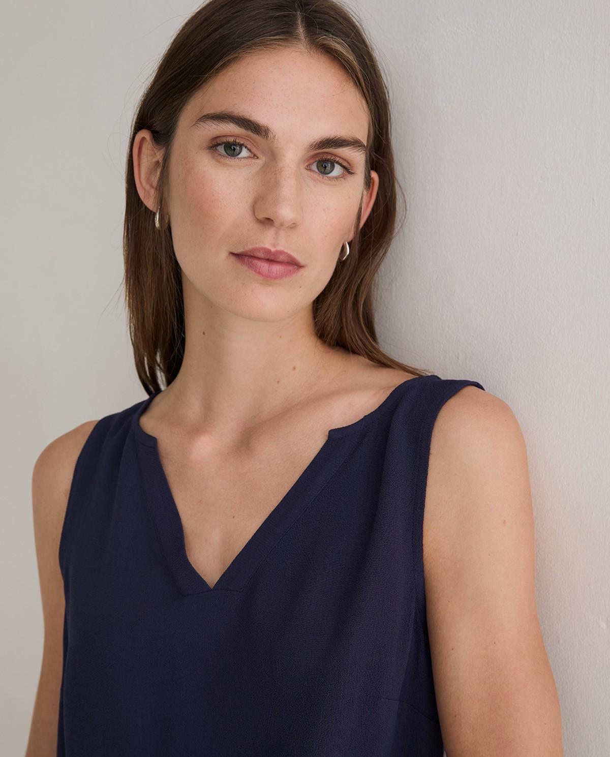Top de mujer fluido sin mangas con escote pico - Yerse - Azul oscuro Azul oscuro-1