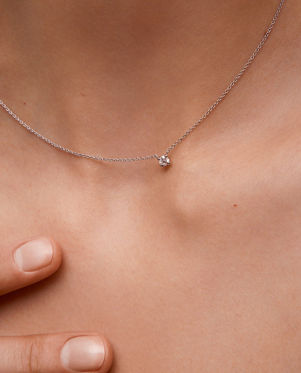 Imagen 4 de Colgante cadena de oro blanco de 18k con diamante solitario - SUAREZ - Blanco Blanco
