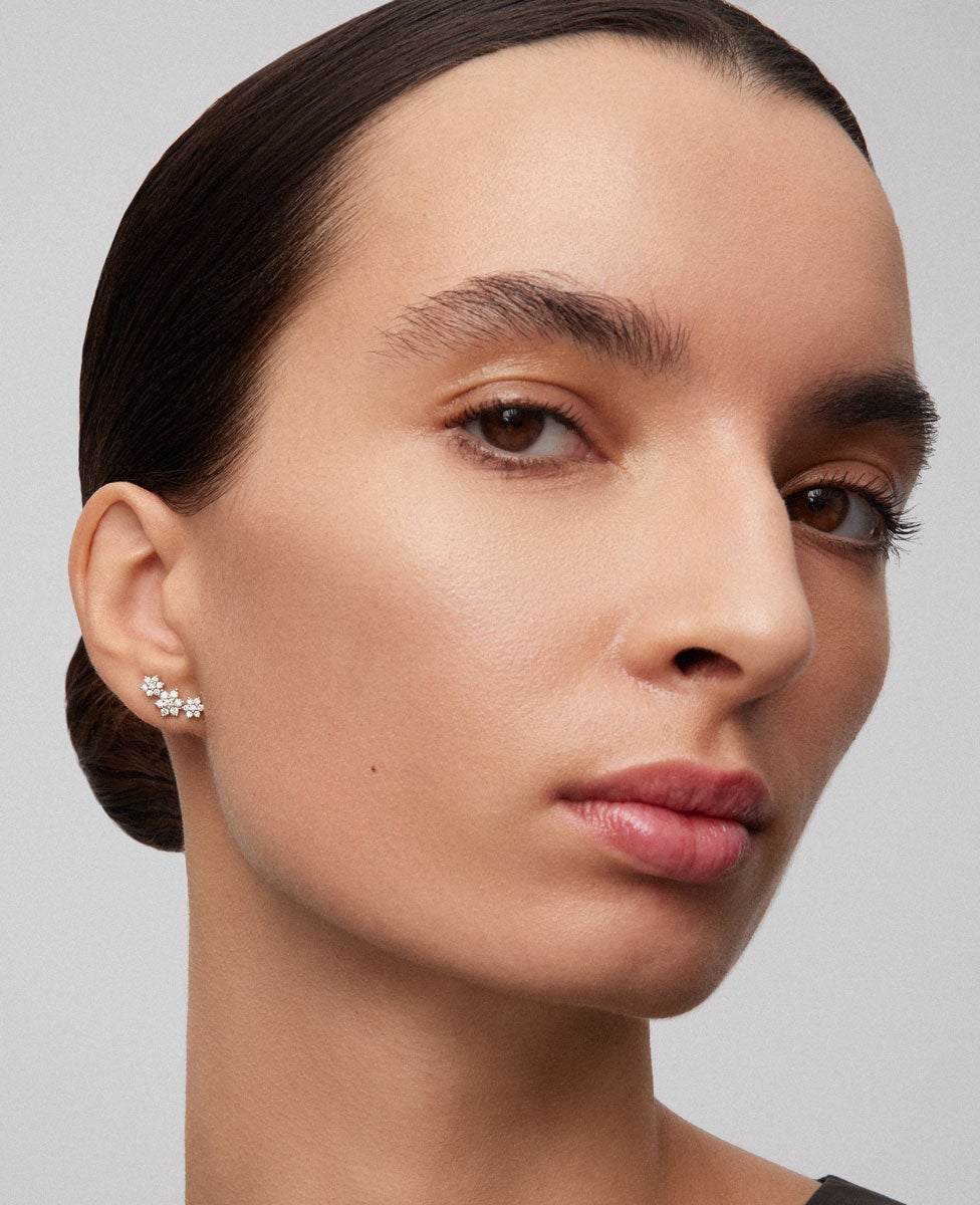Pendientes trepadores de oro blanco de 18K con diamantes en talla brillante y forma de estrella - SUAREZ - Blanco Blanco-2