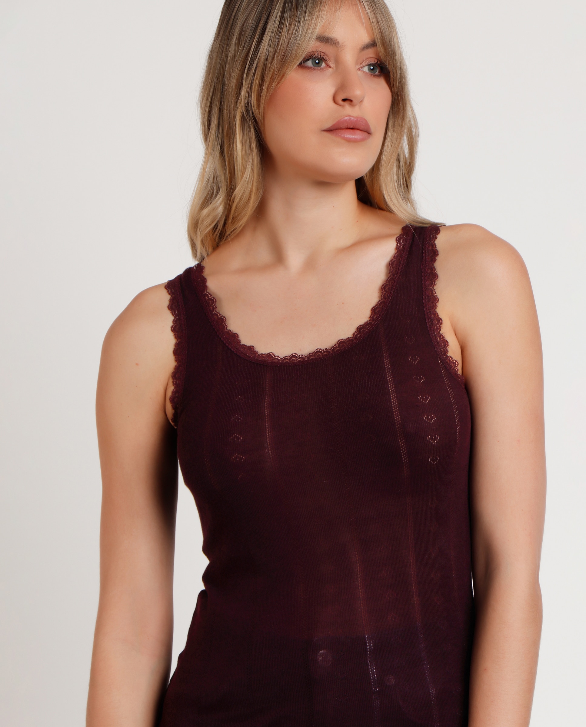 Camiseta interior de mujer de punto canalé con detalles de puntilla lencera - Admas - Beige Morado-4