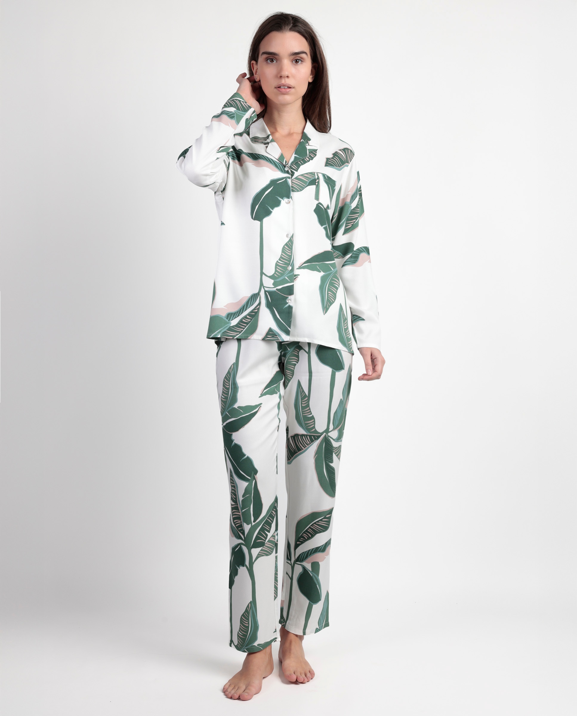 Pijama largo abierto de mujer de tela popelín de color verde
