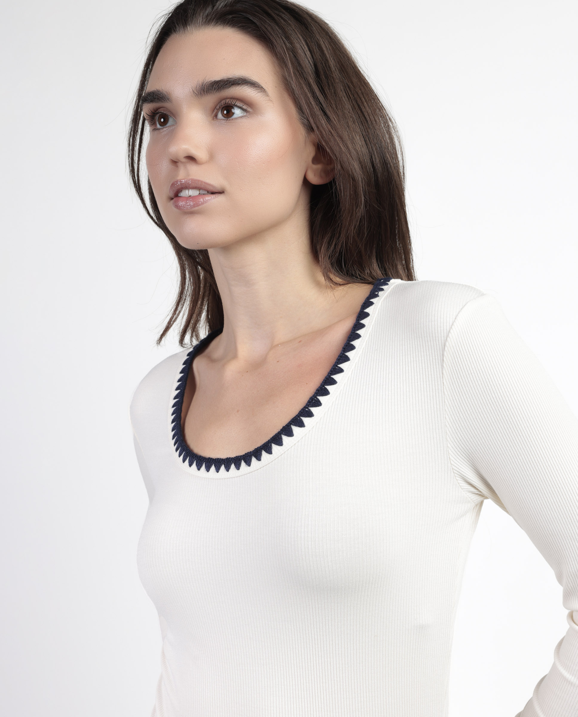 Camiseta interior de mujer de manga larga de punto de viscosa - Admas - Crema Crema-4