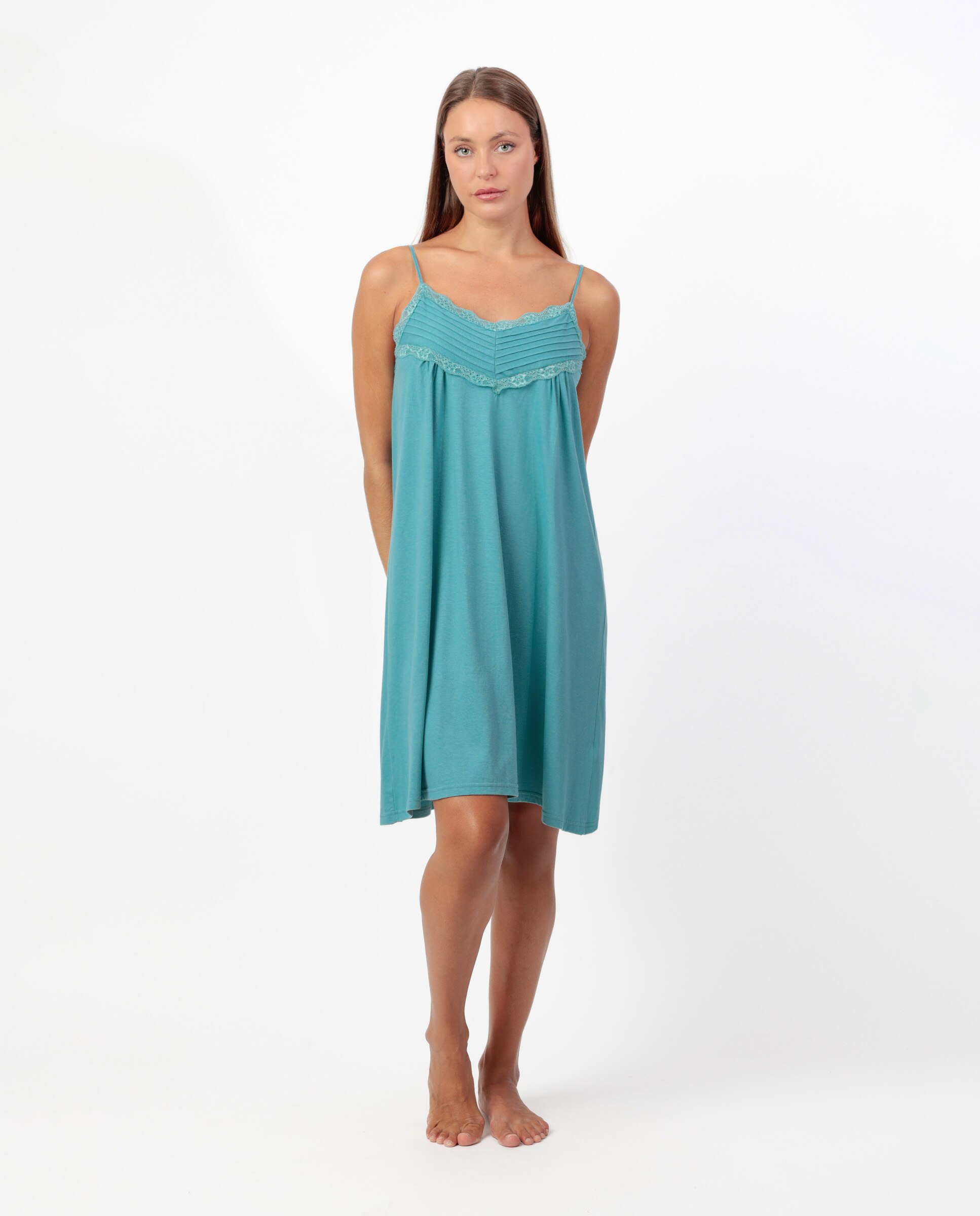 Imagen 0 de Camisón corto de mujer de punto viscosa con detalles de puntilla lencera Verde Agua