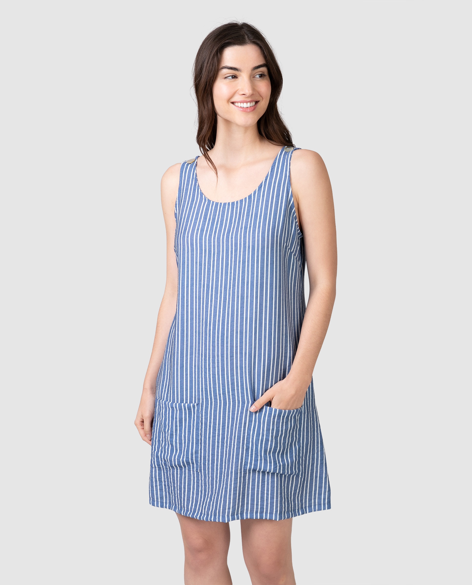 Massana - Vestido de playa corto de tirantes con bolsillos frontales.