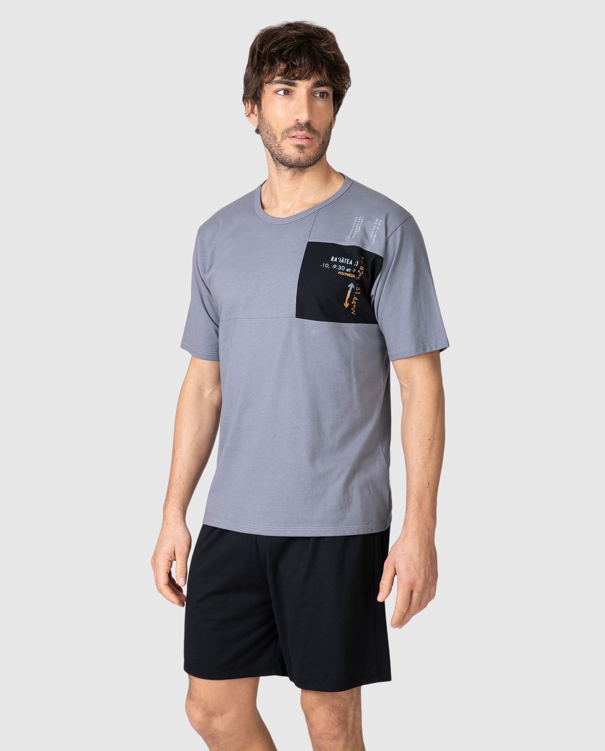 Imagen 0 de Pijama corto de hombre de manga corta con detalle gráfico Gris / Negro