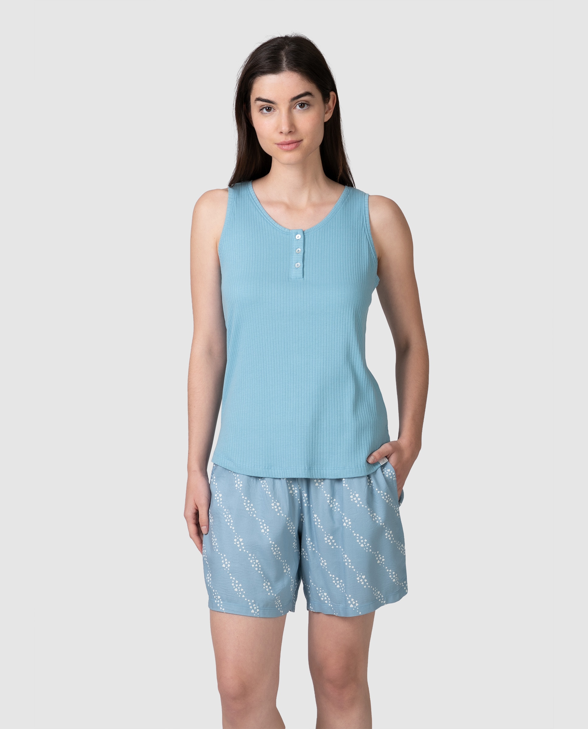 Imagen 0 de Camiseta de pijama de mujer de tirantes con tapeta abotonada Azul celeste