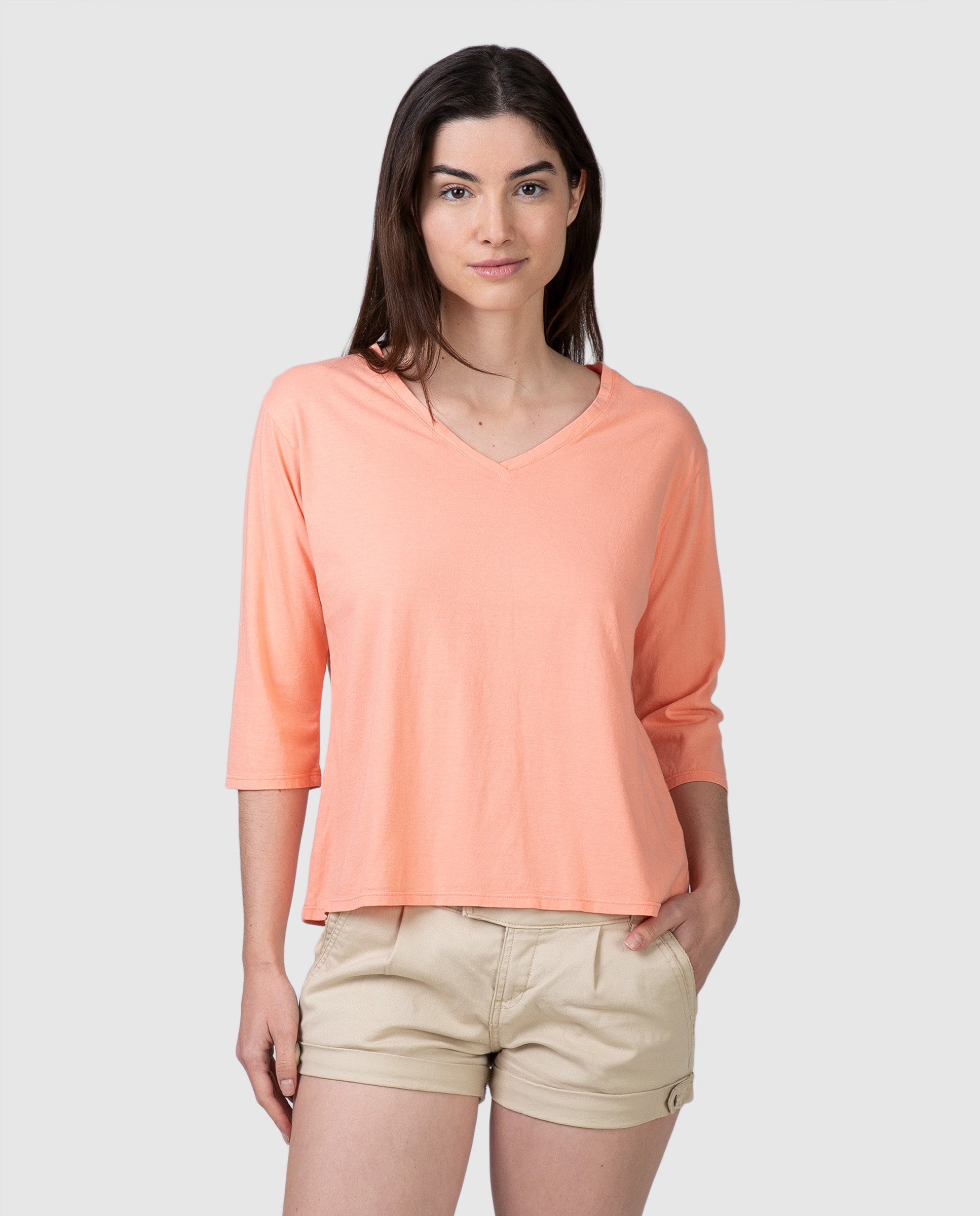Imagen 0 de Camiseta interior básica de mujer de manga tres cuartos con cuello en V Coral