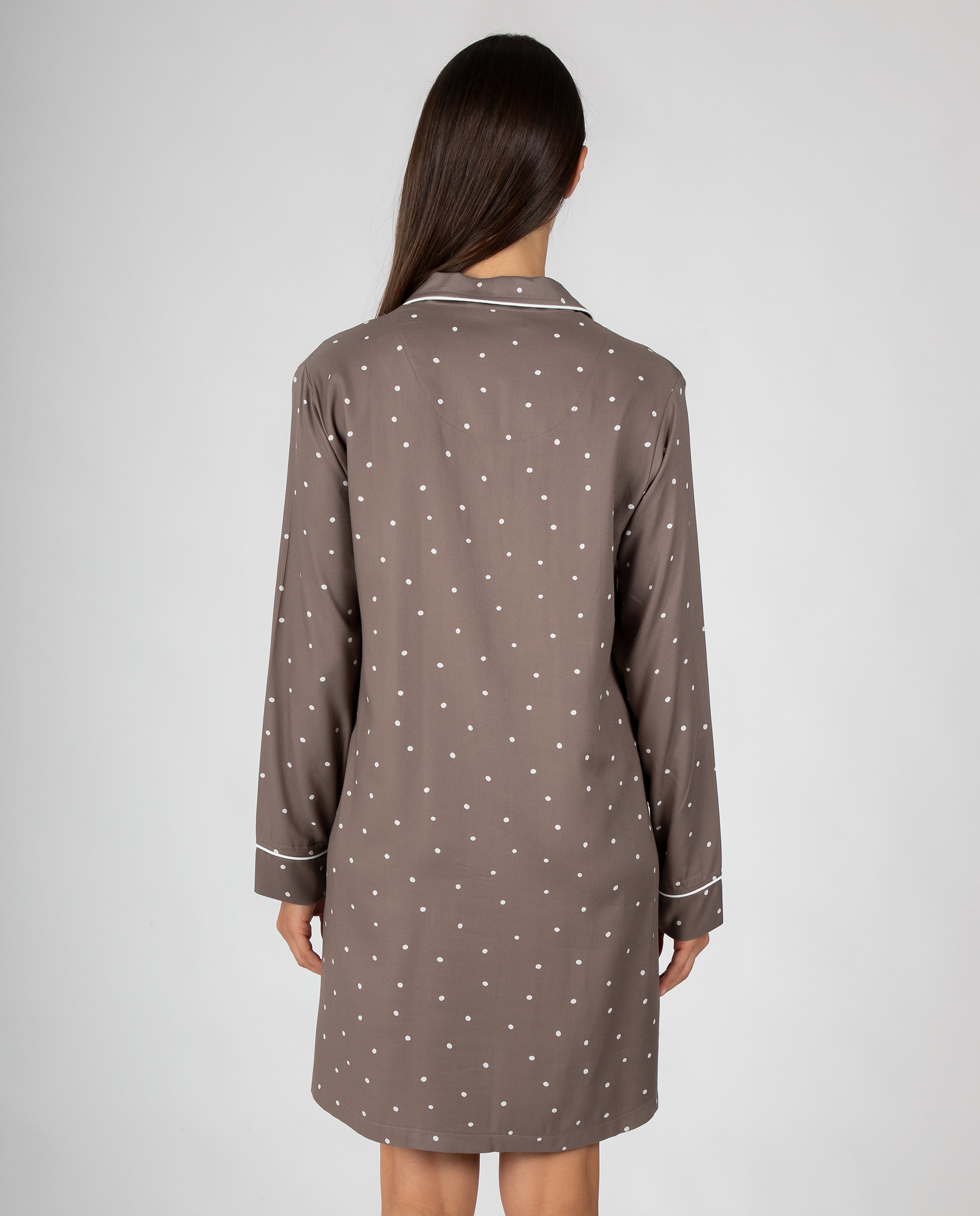 Camisón de mujer abotonado con cuello solapa, bolsillo y ribetes a contraste - Massana - Marrón chocolate Marrón chocolate-2