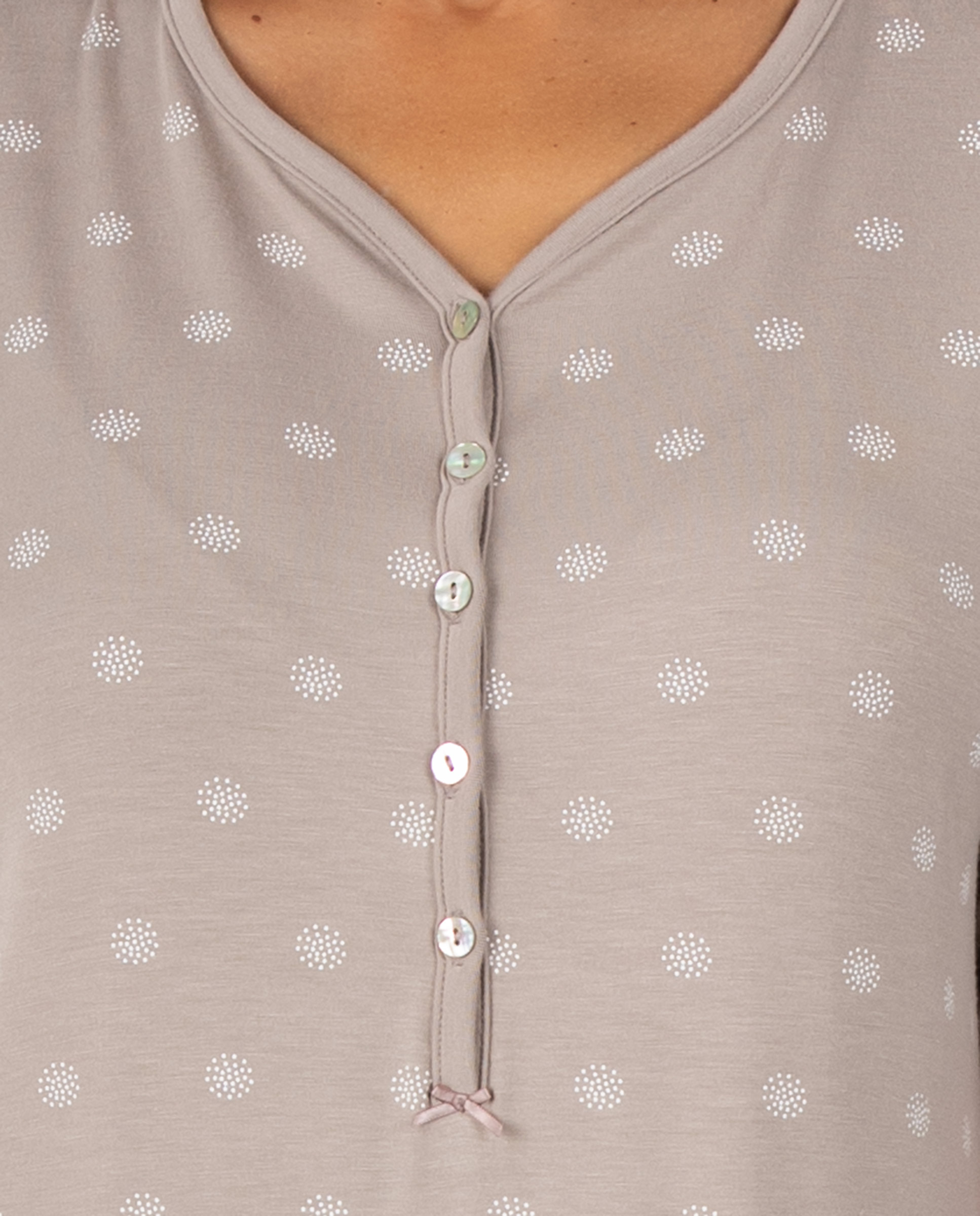 Camisón de mujer de manga corta con tapeta de botones y estampado de pequeños motivos - Massana - Visón Visón-3