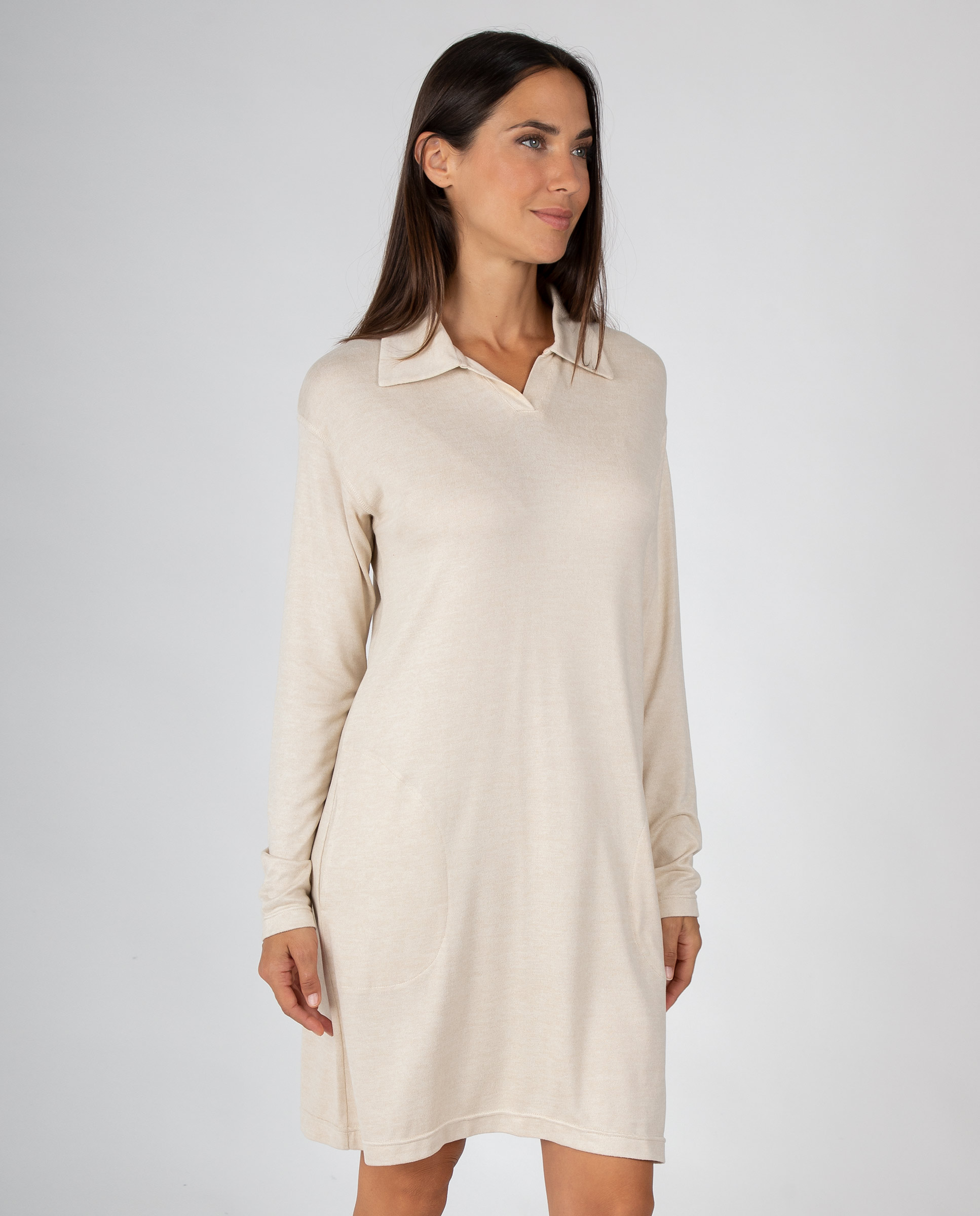 Camisón de mujer con cuello tipo polo, bolsillos y diseño liso - Massana - Beige Beige-1