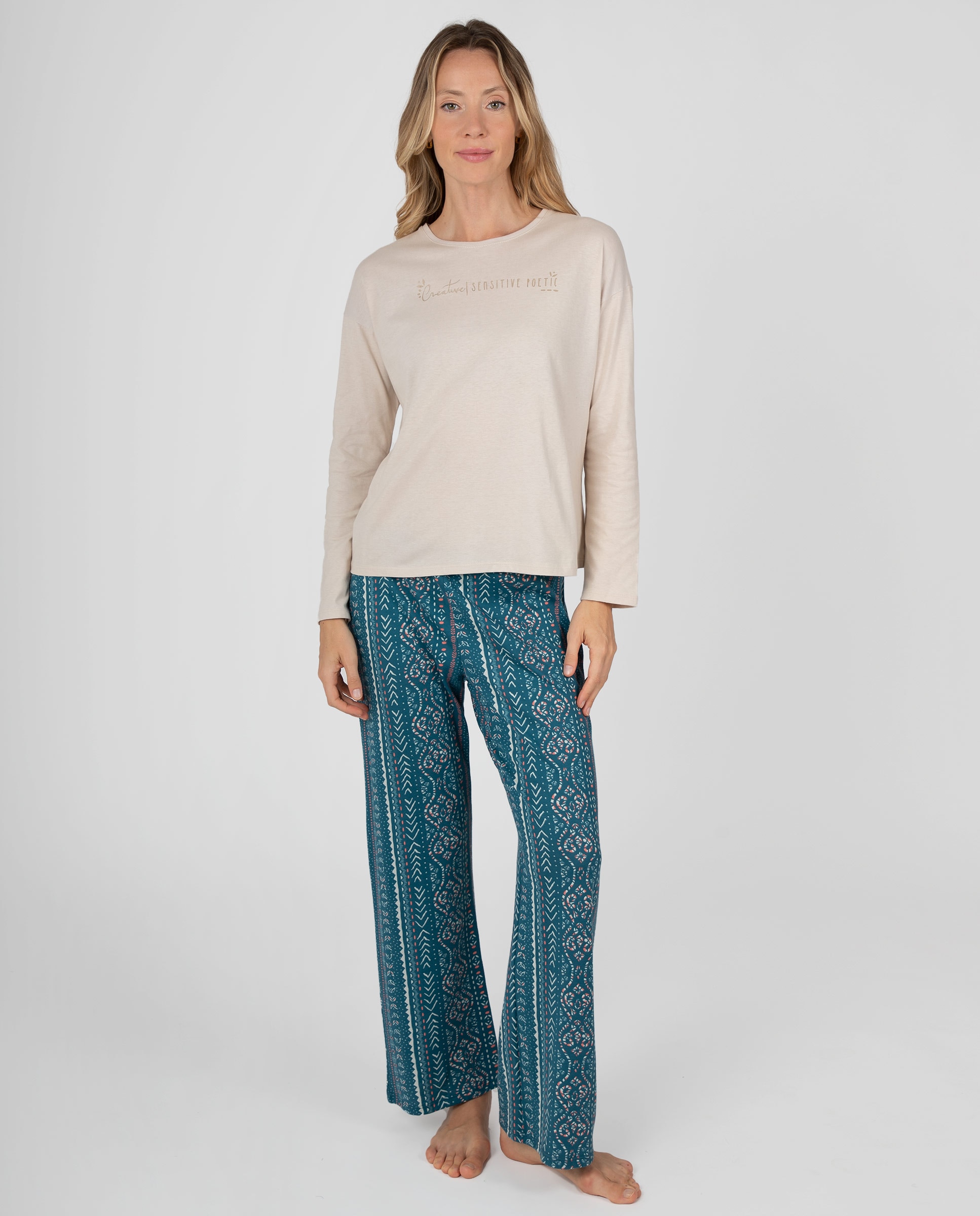 Pijama de mujer de manga larga con detalle frontal y pantalón estampado de cenefas - Massana - Beige Beige-1