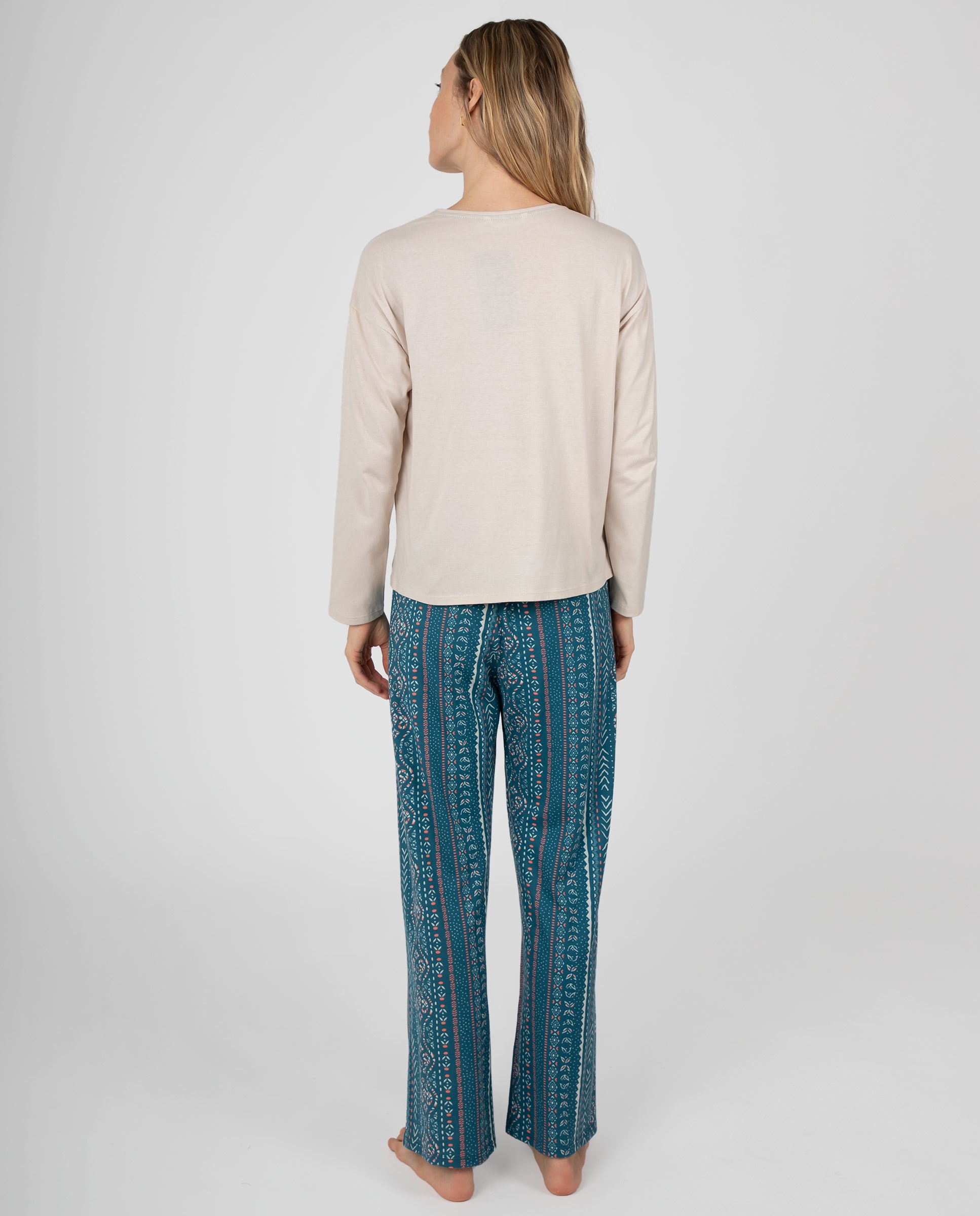 Pijama de mujer de manga larga con detalle frontal y pantalón estampado de cenefas - Massana - Beige Beige-2