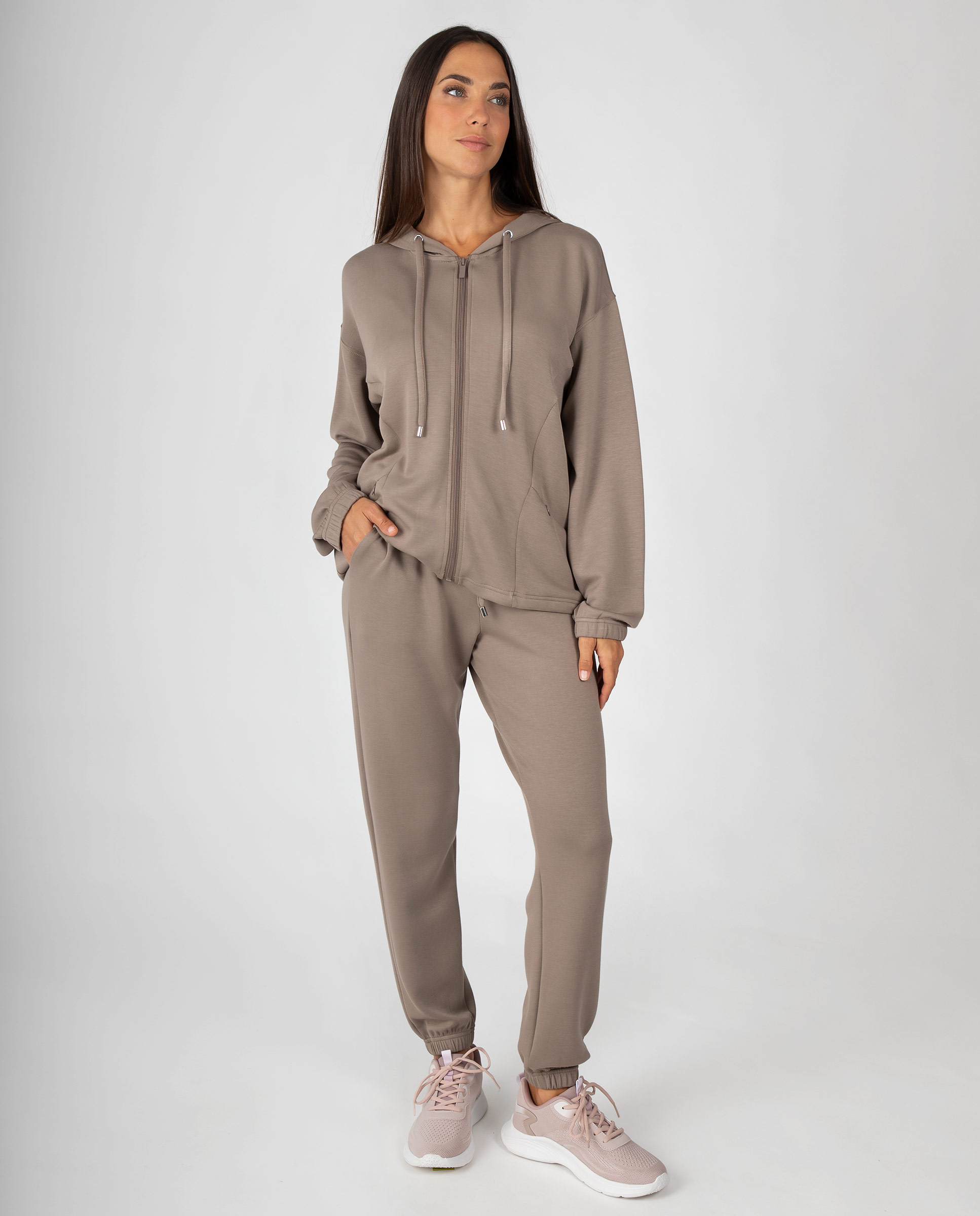 Imagen 0 de Pantalón de chándal de mujer liso con puños y bolsillos Visón