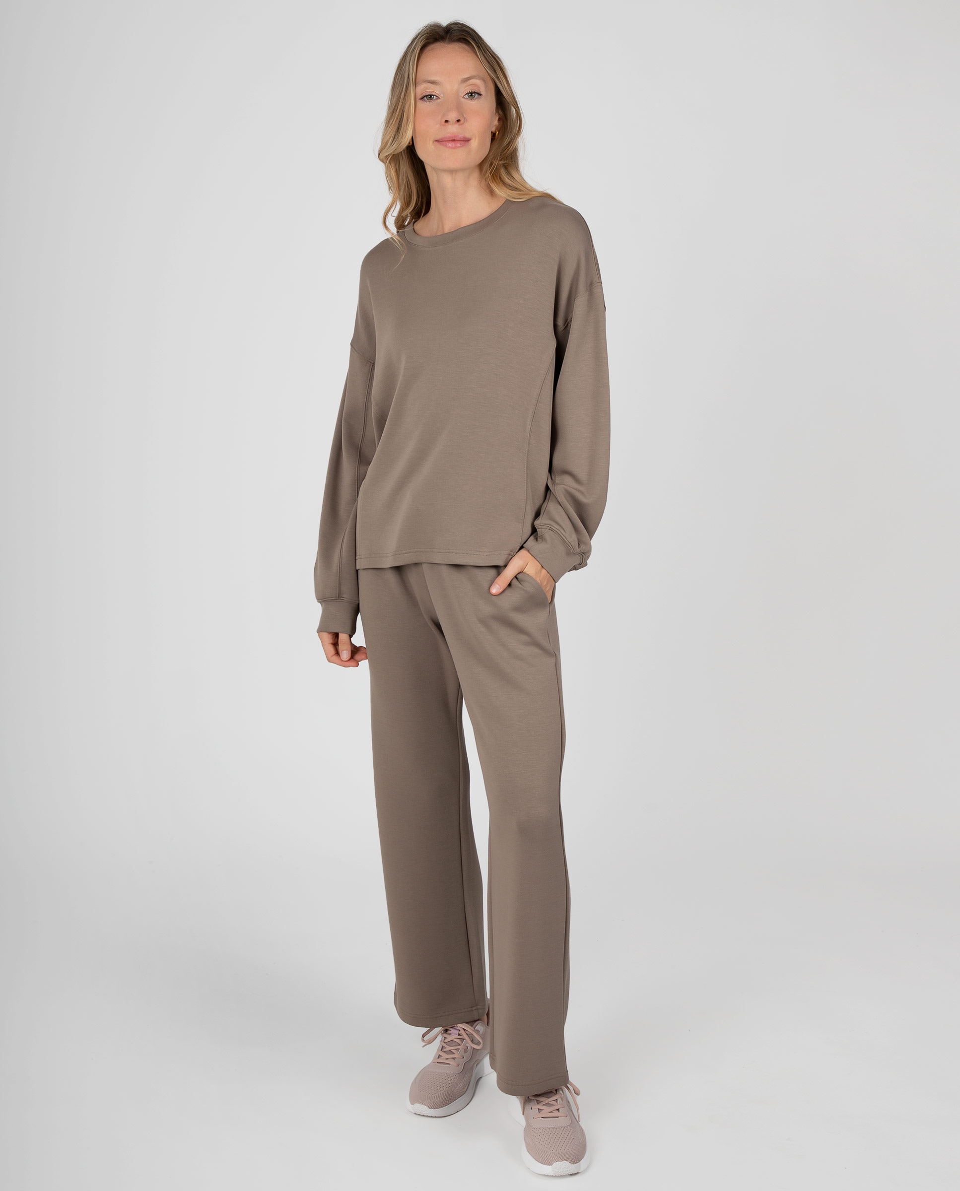 Pantalón de chándal de mujer liso con diseño amplio y bolsillos - Massana - Visón Visón-1
