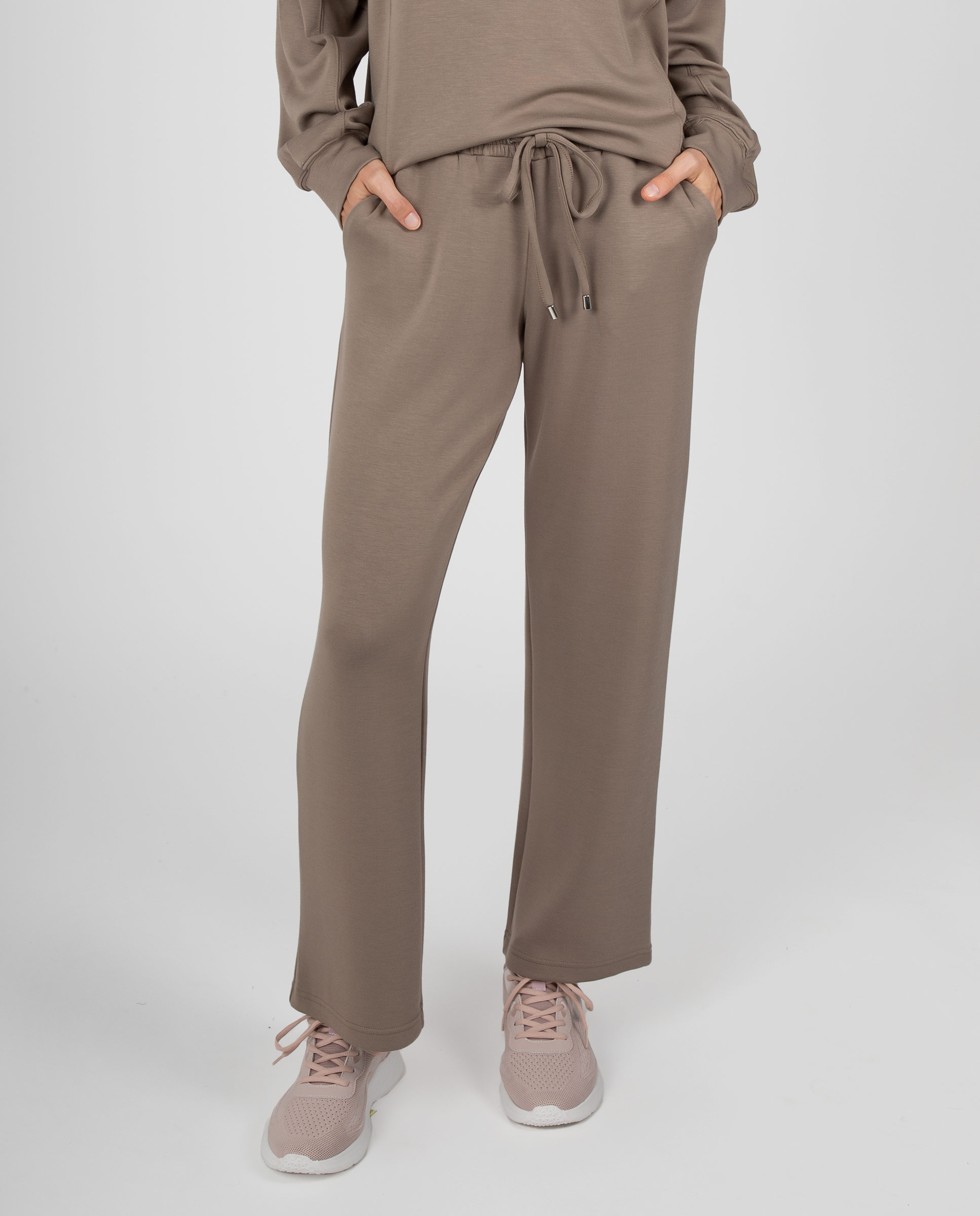 Pantalón de chándal de mujer liso con diseño amplio y bolsillos - Massana - Visón Visón-3