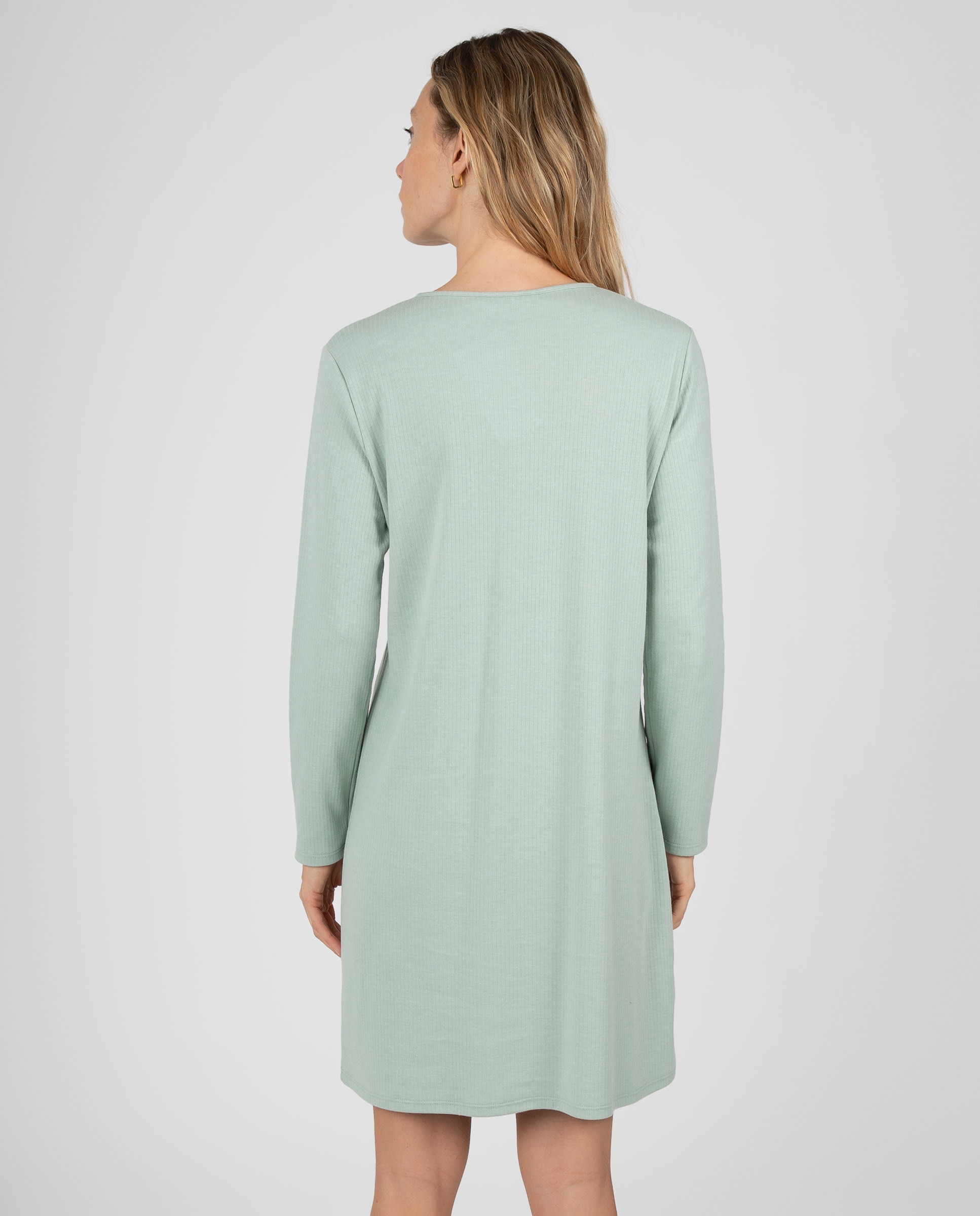 Camisón de mujer con cuello redondo, tapeta de botones y tejido de canalé fino - Massana - Verde Verde-2
