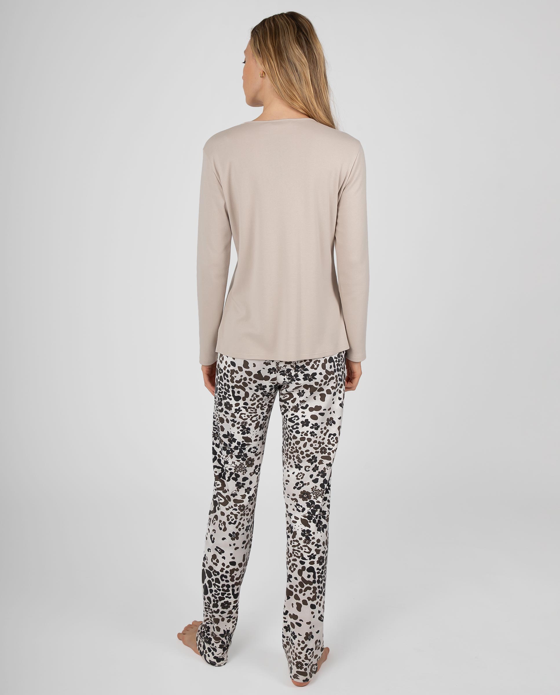 Pijama de mujer de manga larga con diseño corazón animal print y pantalón largo estampado - Massana - Beige Beige-2