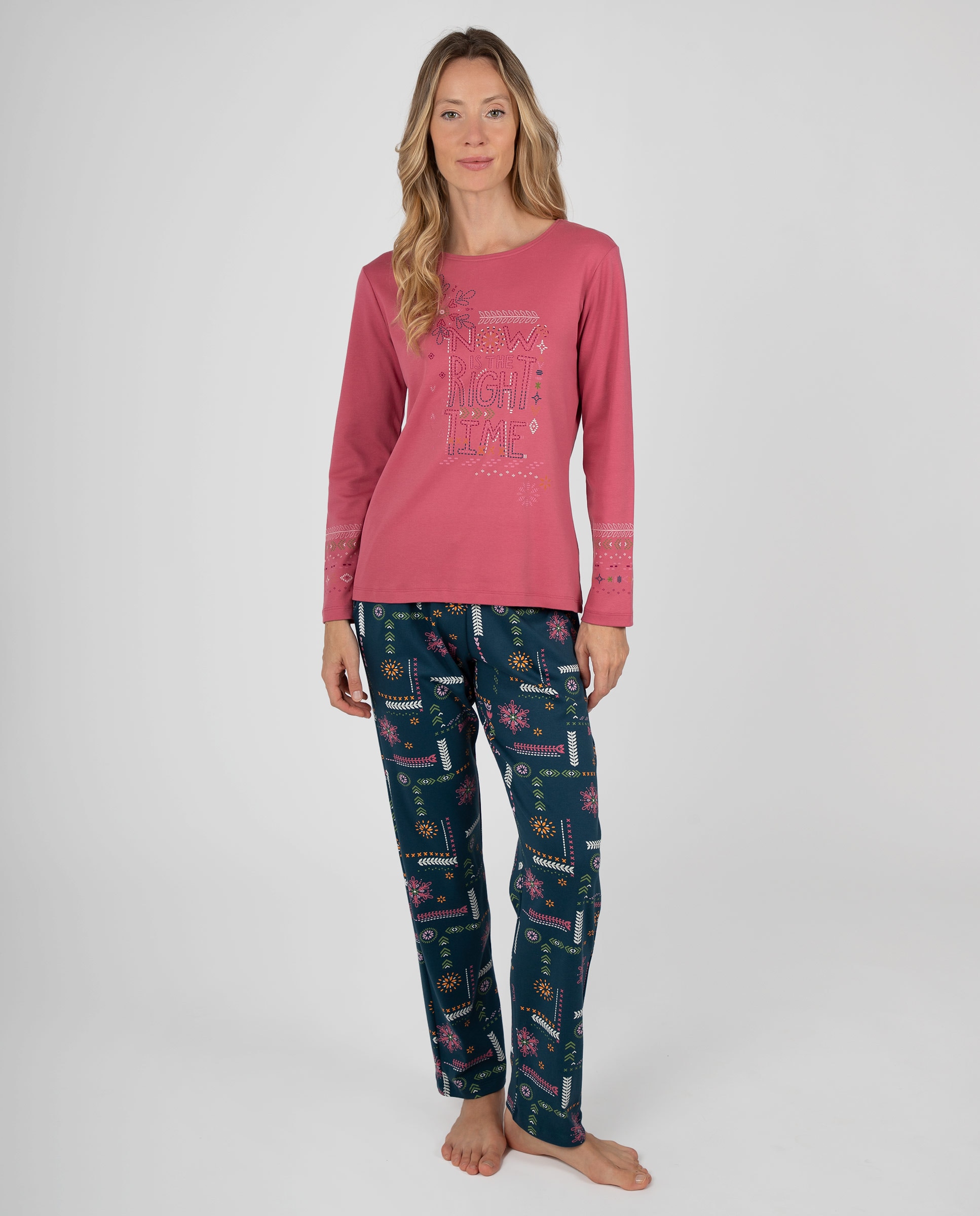 Imagen 0 de Pijama de mujer de manga larga con diseño gráfico frontal y pantalón estampado Rosa