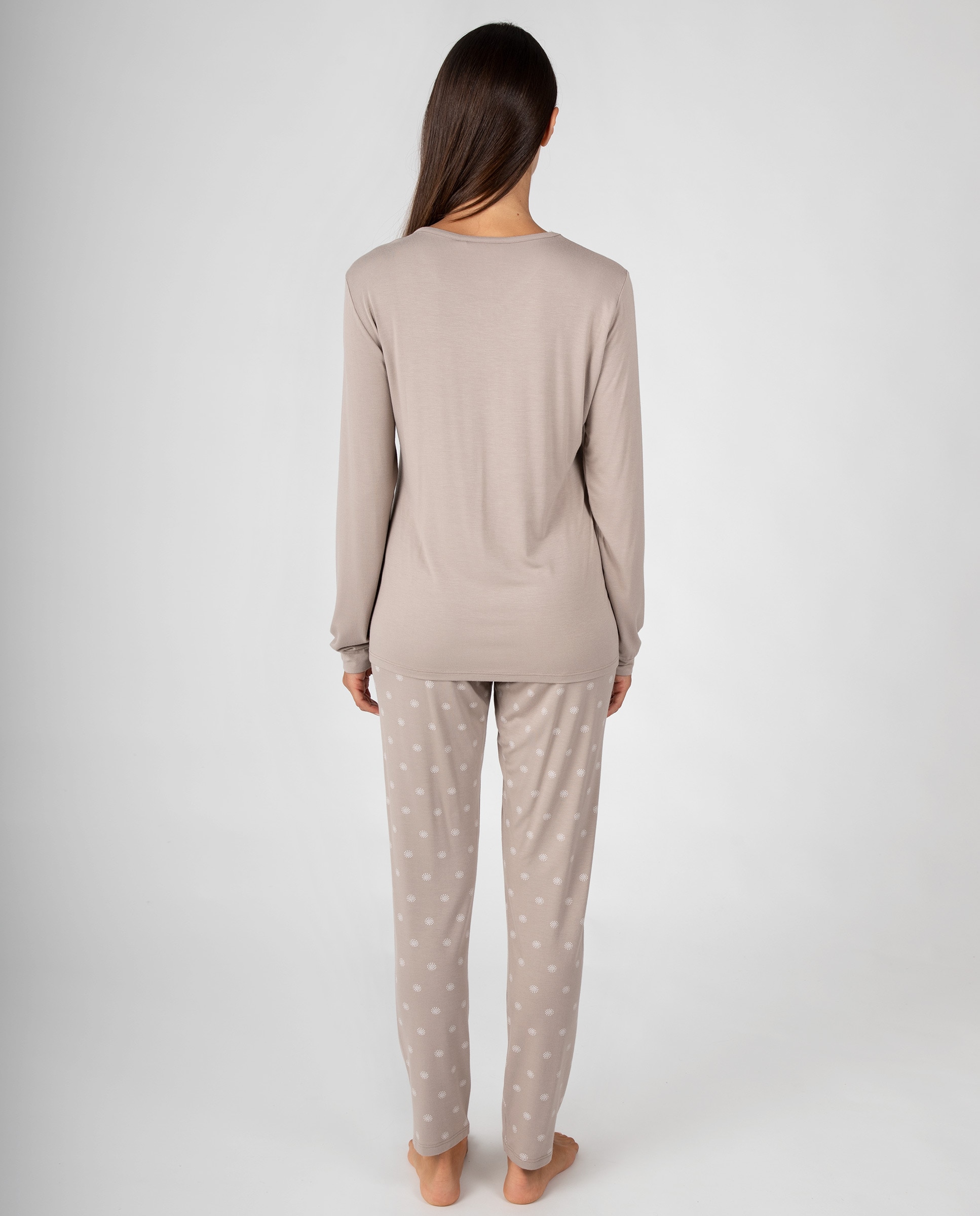 Pijama de mujer con estampado frontal decorativo y pantalón de estampado integral - Massana - Visón Visón-2
