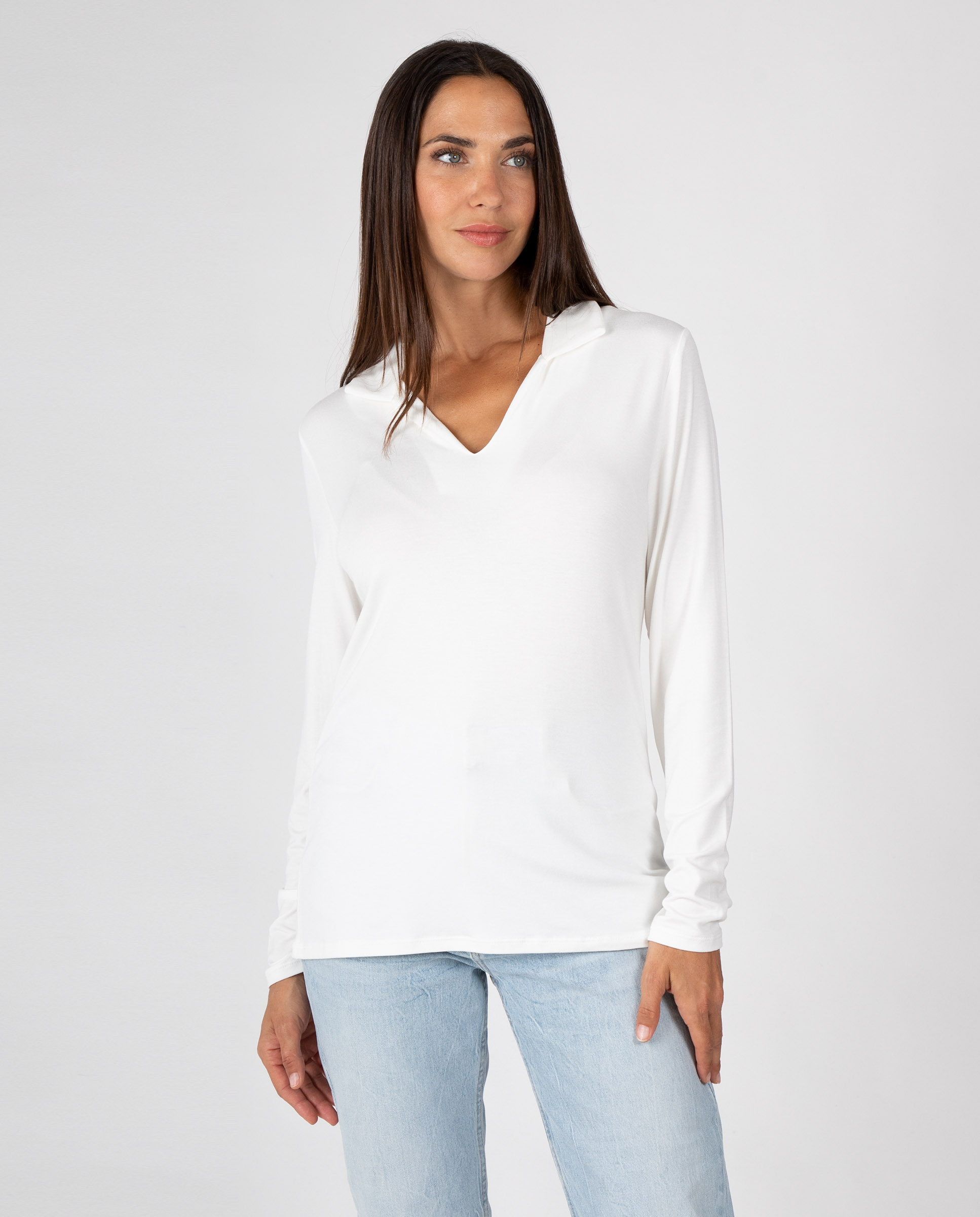Camiseta lisa de mujer con cuello pico y solapa - Massana - Crudo Crudo-1