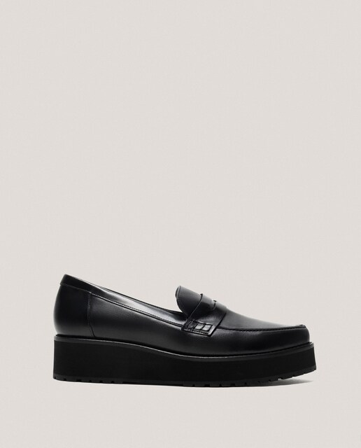 Imagen 0 de Mocasines de mujer de piel con puntera afilada
