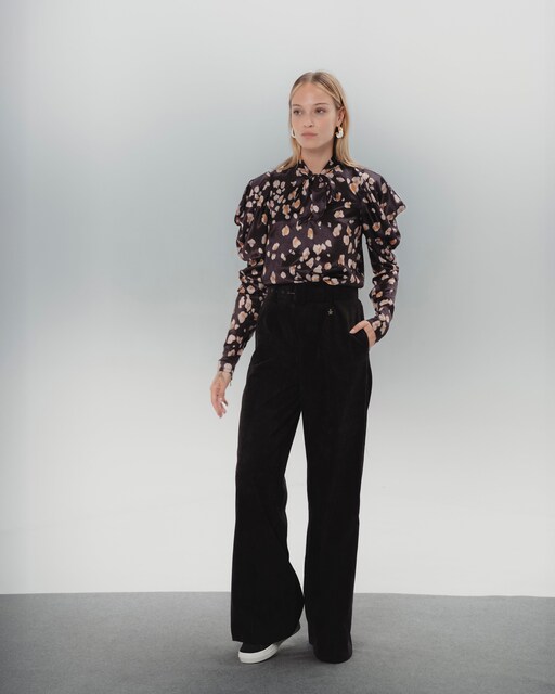 Imagen 0 de Pantalón de mujer ancho de pinzas