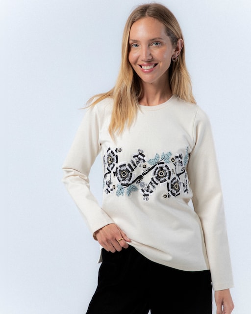 Imagen 0 de Camiseta de mujer con bordado de flores