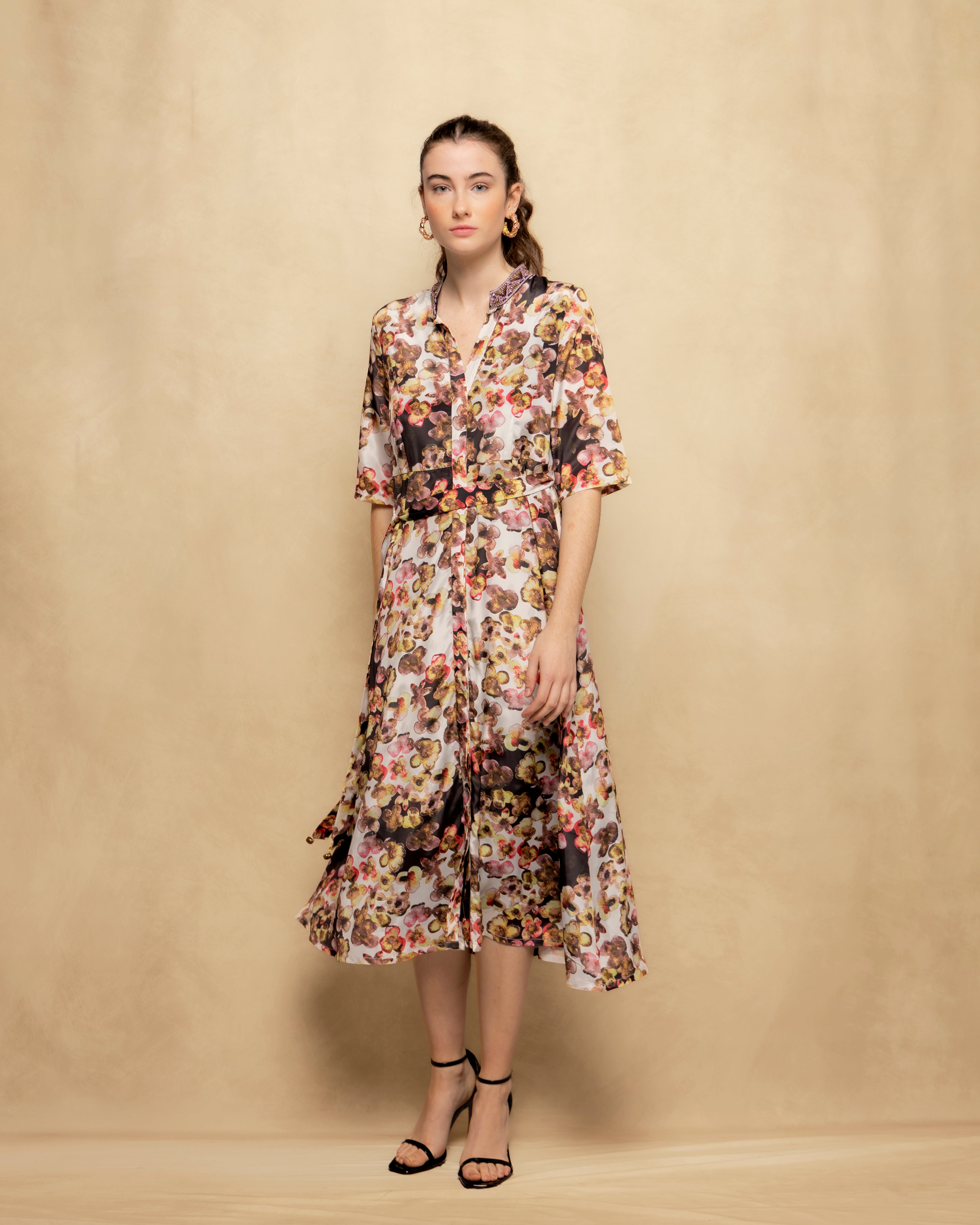 Niza - Vestido midi estampado con manga francesa y cinturón.