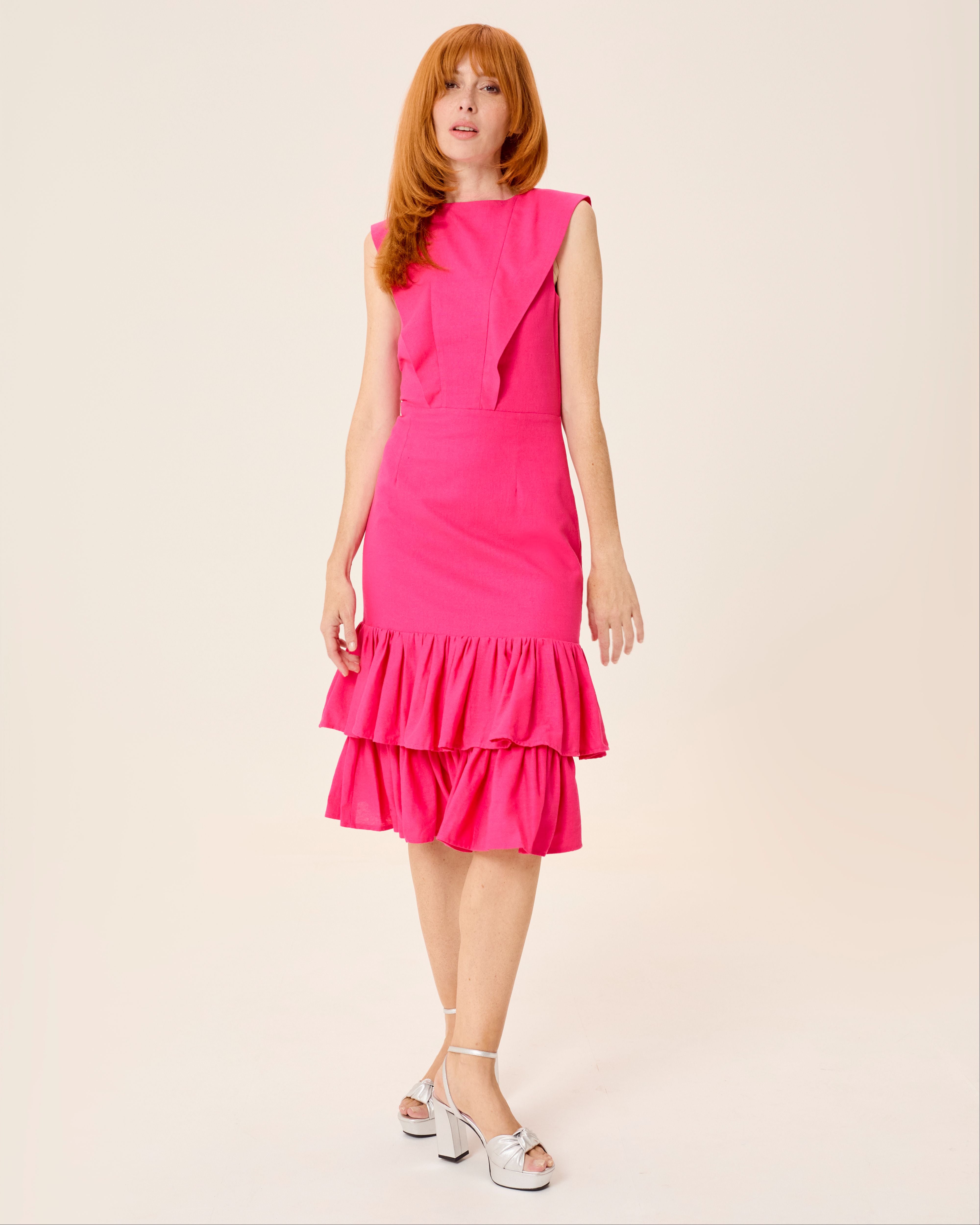 Niza - Vestido midi mai con escote redondo y volantes.