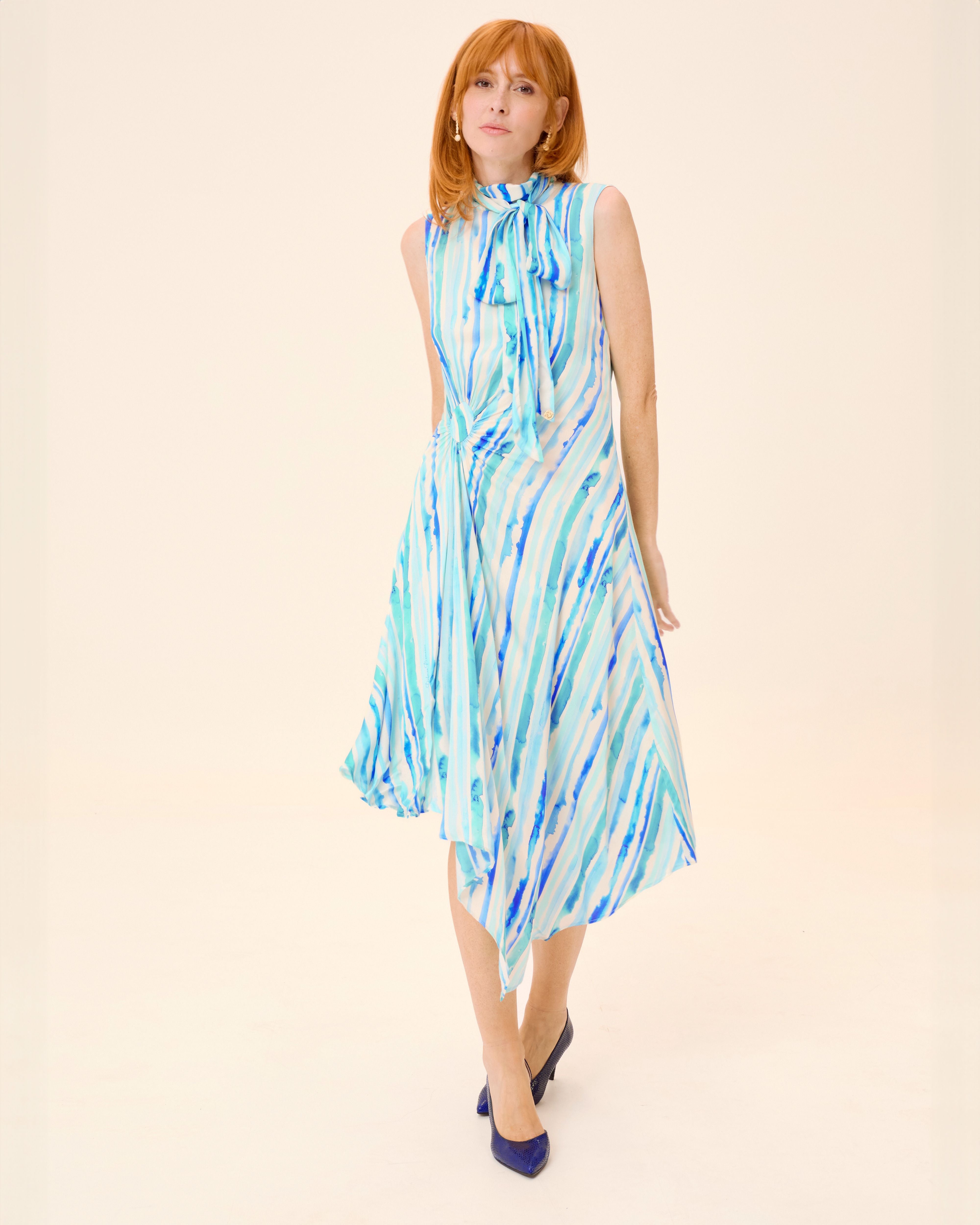 Imagen 0 de Vestido midi allure sin mangas con lazos ajustables Azul