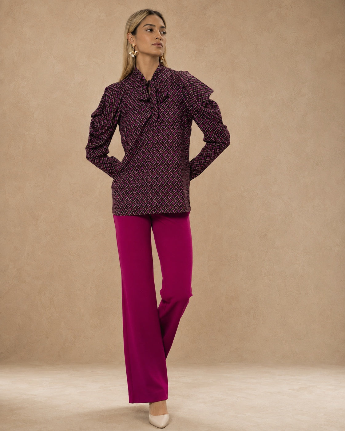 Blusa de mujer con volante y estampado geométrico - Niza - Burdeos Burdeos-2