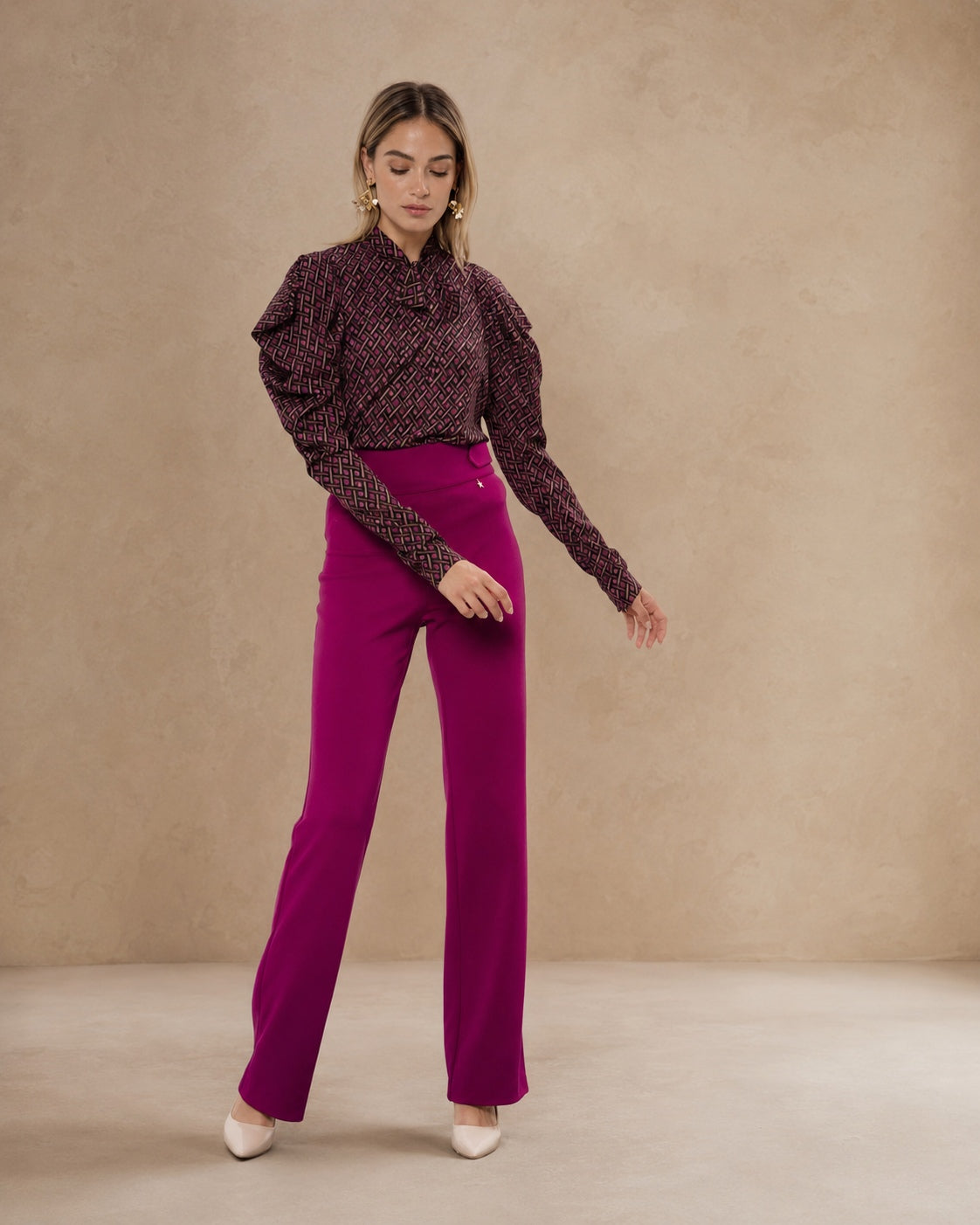 Blusa de mujer con volante y estampado geométrico - Niza - Burdeos Burdeos-3