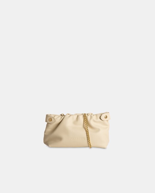 Imagen 0 de Bolso de mano confeccionado en napa