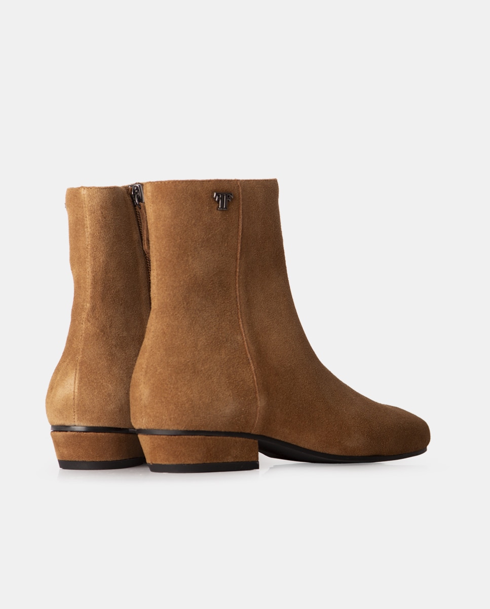 Botines de mujer confeccionados en velour con cremallera para la apertura - Farrutx - Camel Camel-3