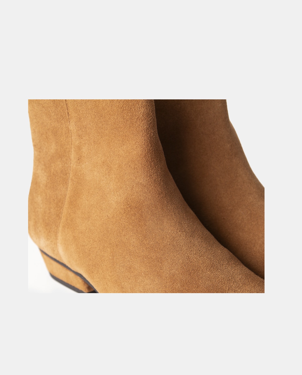 Botines de mujer confeccionados en velour con cremallera para la apertura - Farrutx - Camel Camel-2