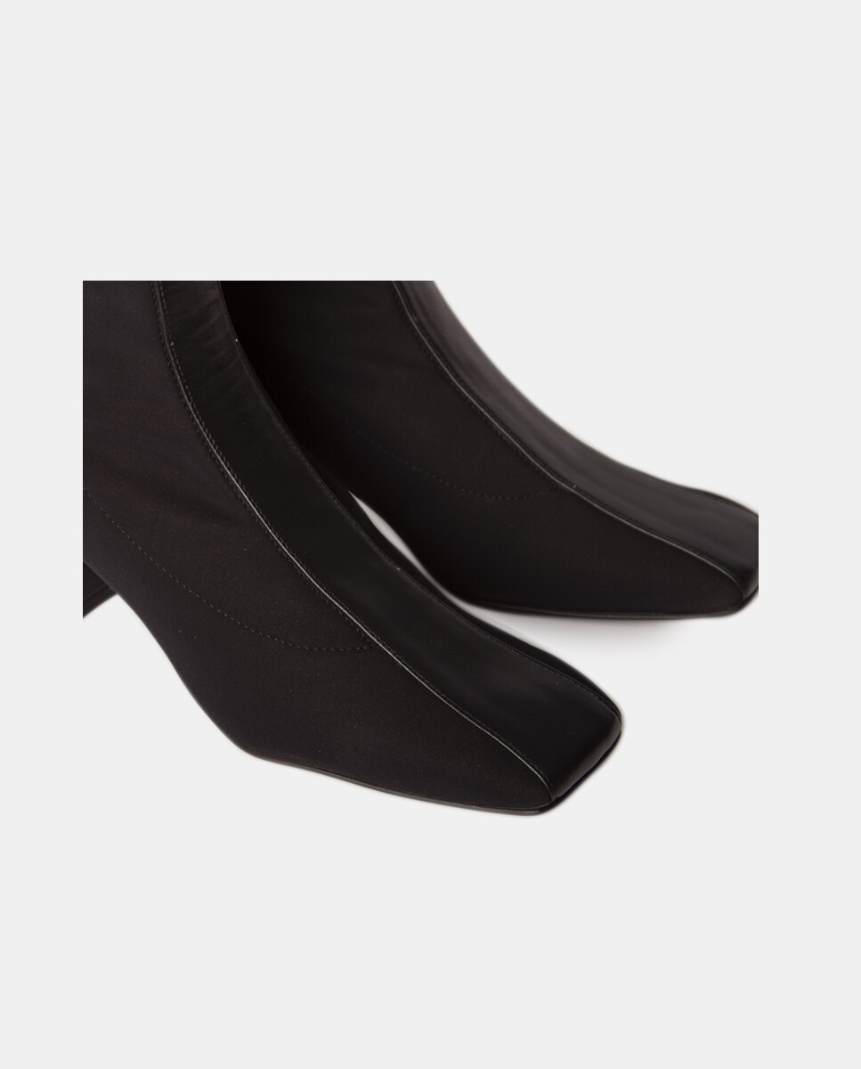 Botas elásticas de mujer de tejido tecnológico combinado con piezas en napa - Farrutx - Negro Negro-4