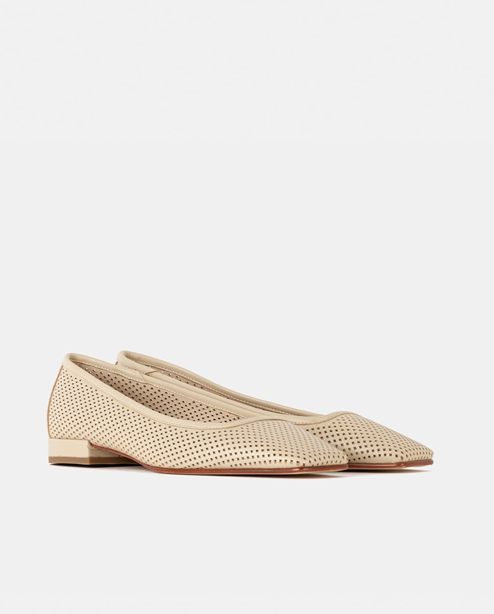 Bailarinas con tacón de mujer confeccionadas en napa con picados - Farrutx - Beige Beige-3