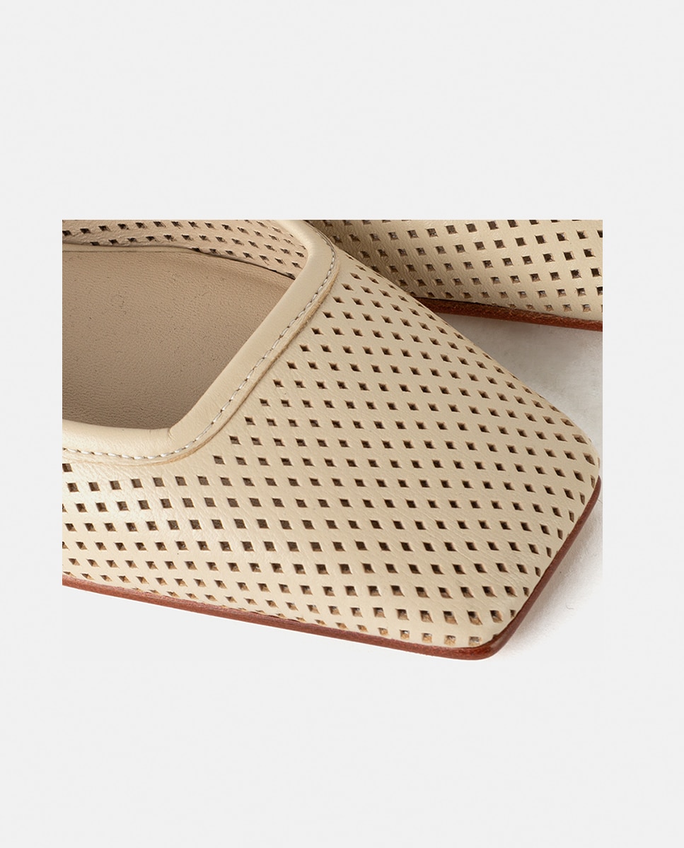 Bailarinas con tacón de mujer confeccionadas en napa con picados - Farrutx - Beige Beige-2