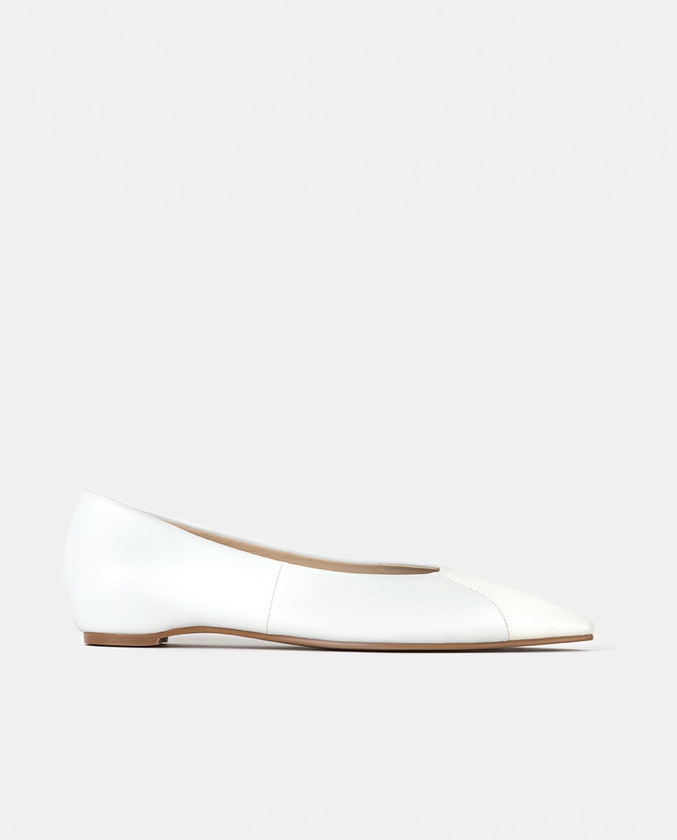 Imagen 0 de Zapatos de salón de mujer confeccionados en piel grabada Blanco roto