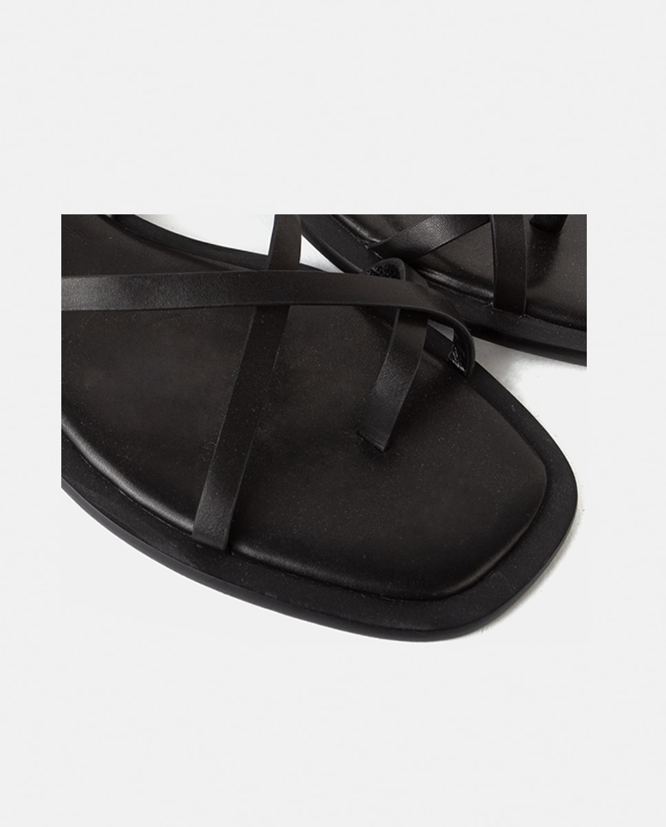 Sandalia plana de mujer confeccionada en piel calf - Farrutx - Negro Negro-2