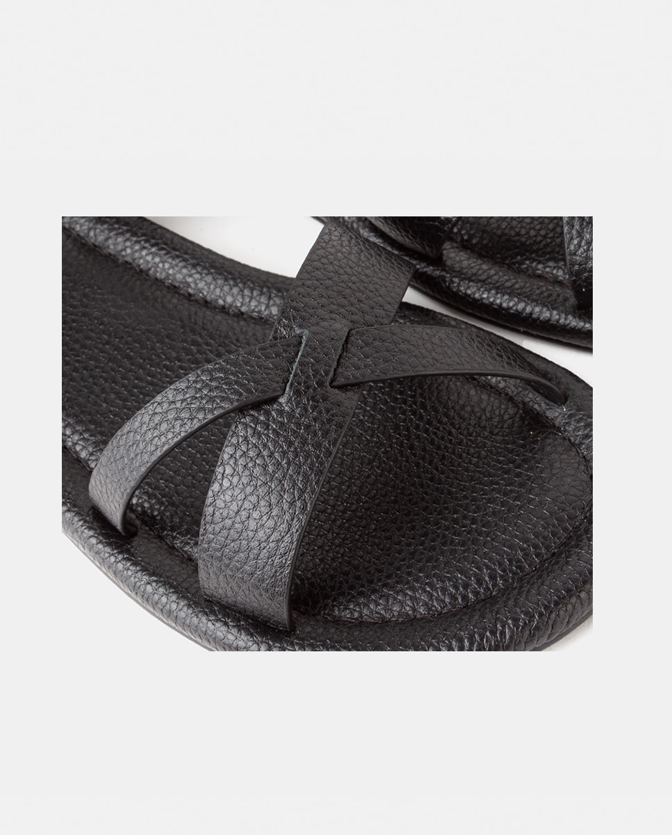 Sandalias planas de mujer confeccionadas en piel bombeada - Farrutx - Negro Negro-2