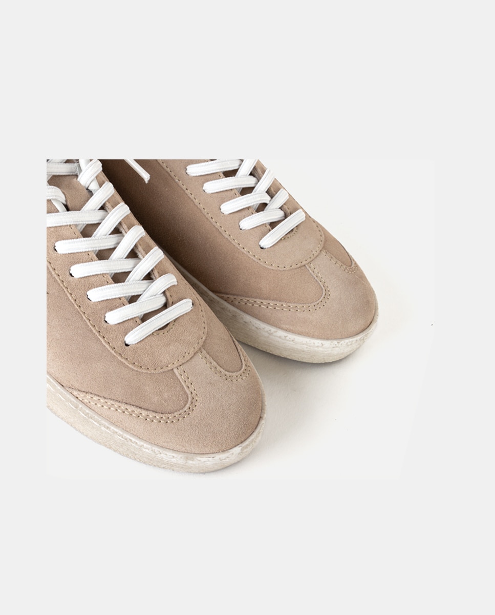 Zapatillas deportivas de mujer confeccionadas en piel con piezas de velour - Farrutx - Arena Arena-2