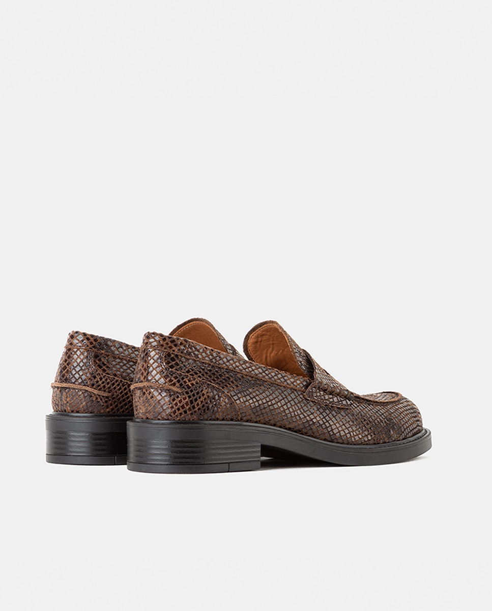 Mocasín de mujer con antifaz confeccionado en piel grabada de animal - Farrutx - Estampado Estampado-4