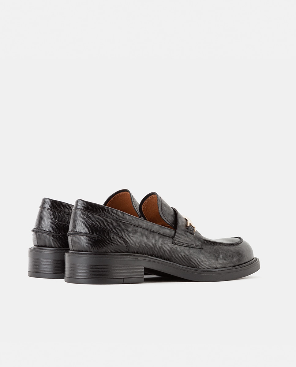 Mocasín de mujer con antifaz elaborado en piel grabada estilo lagarto - Farrutx - Negro Negro-4