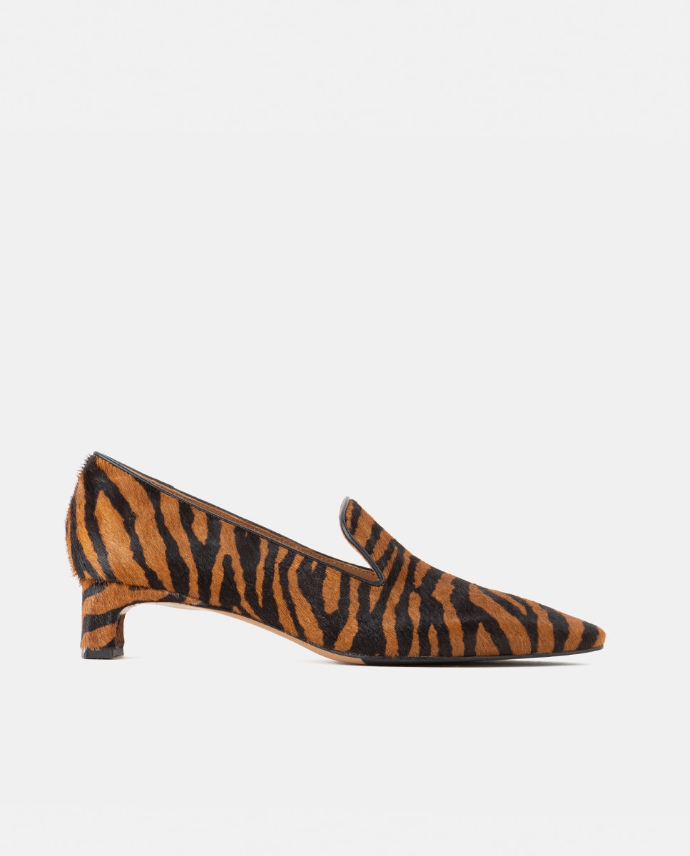 Slipper de mujer de punta fina confeccionado en piel animal - Farrutx - Estampado Estampado-1