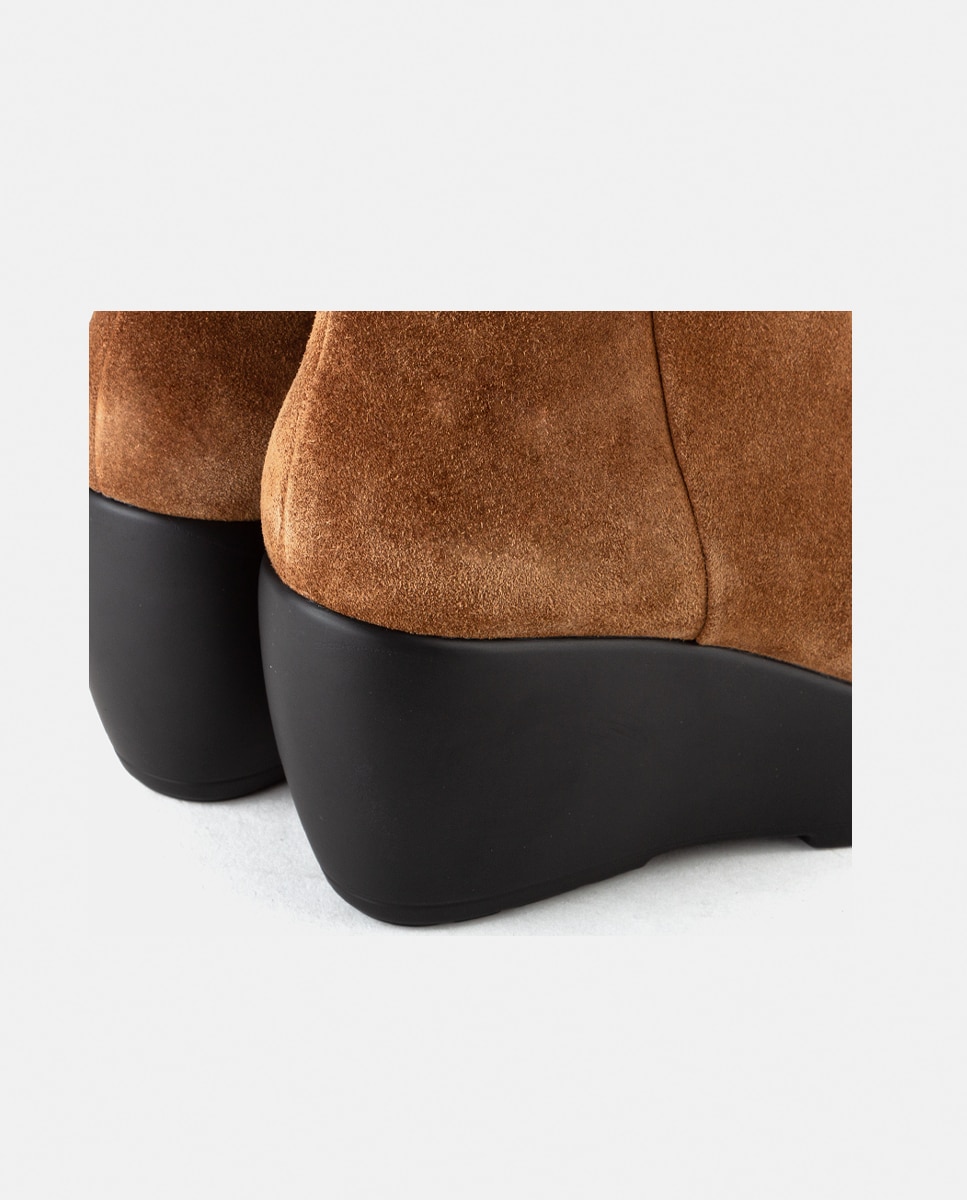 Botines de mujer confeccionados en velour con cremallera interior y cuña 14 cm - Farrutx - Cuero Cuero-2