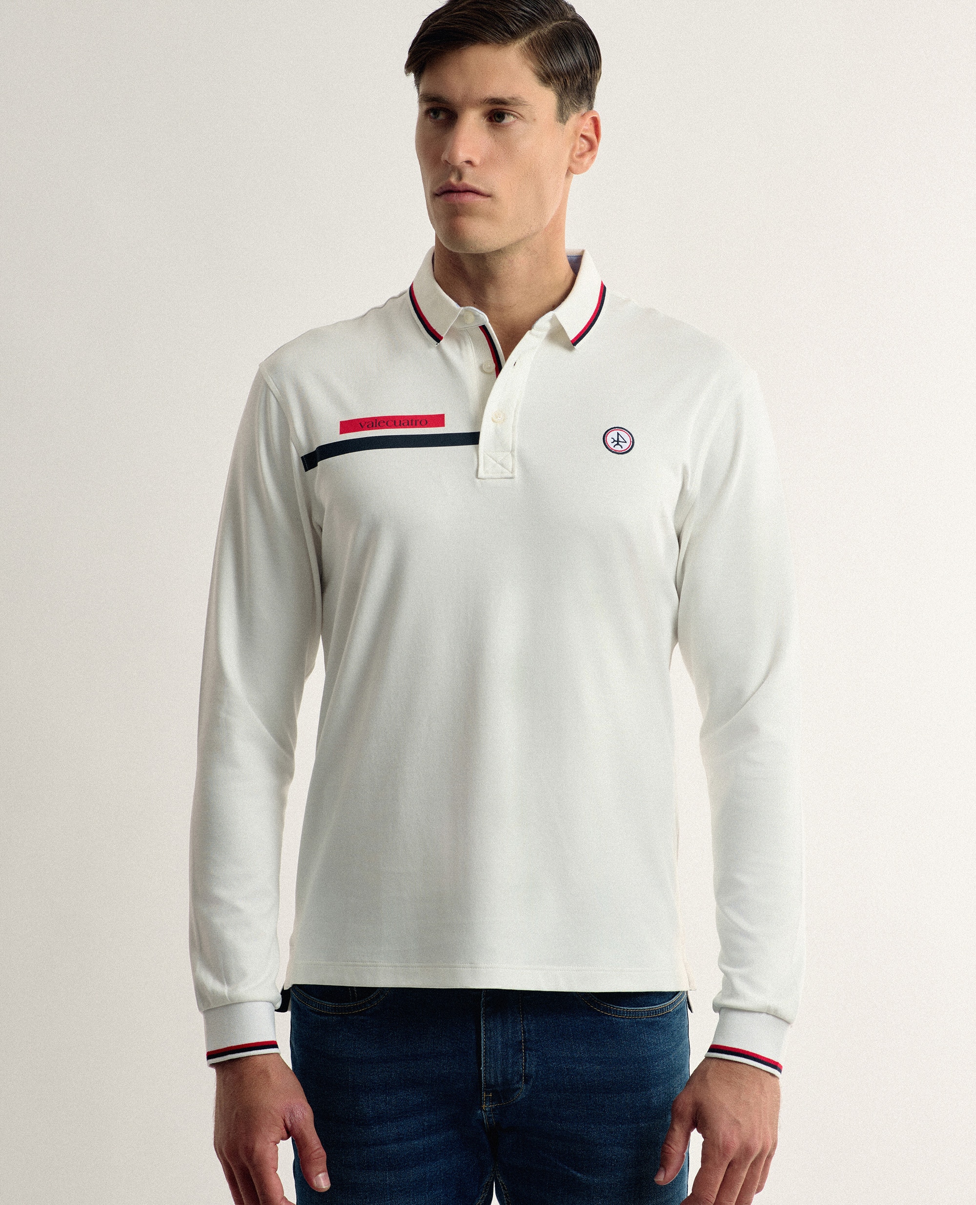 Polo de hombre corte classic color blanco de manga larga Valecuatro El Corte Ingles